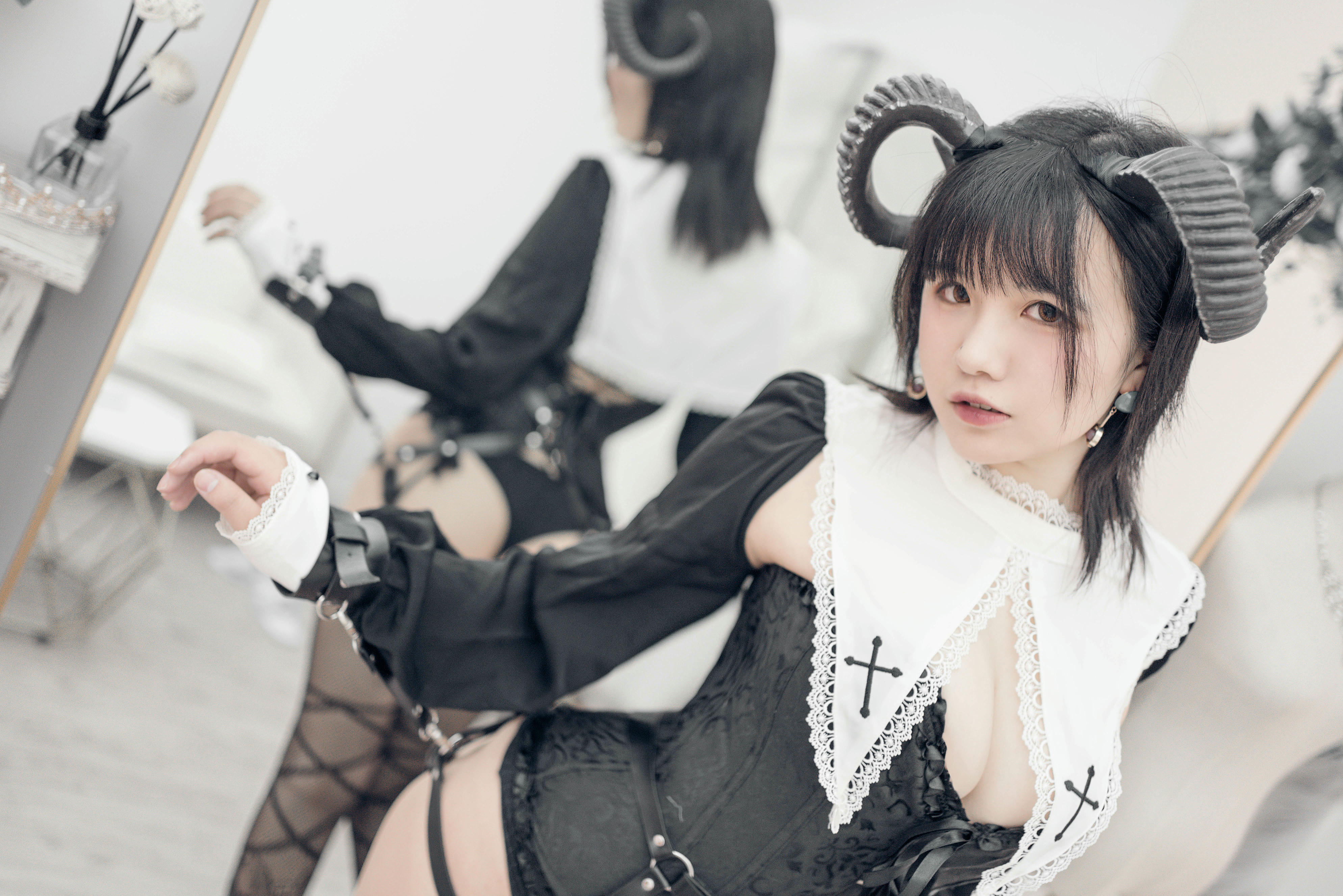 阿半今天很开心 NO.012 束缚恶魔 [34P-93MB]_第1集