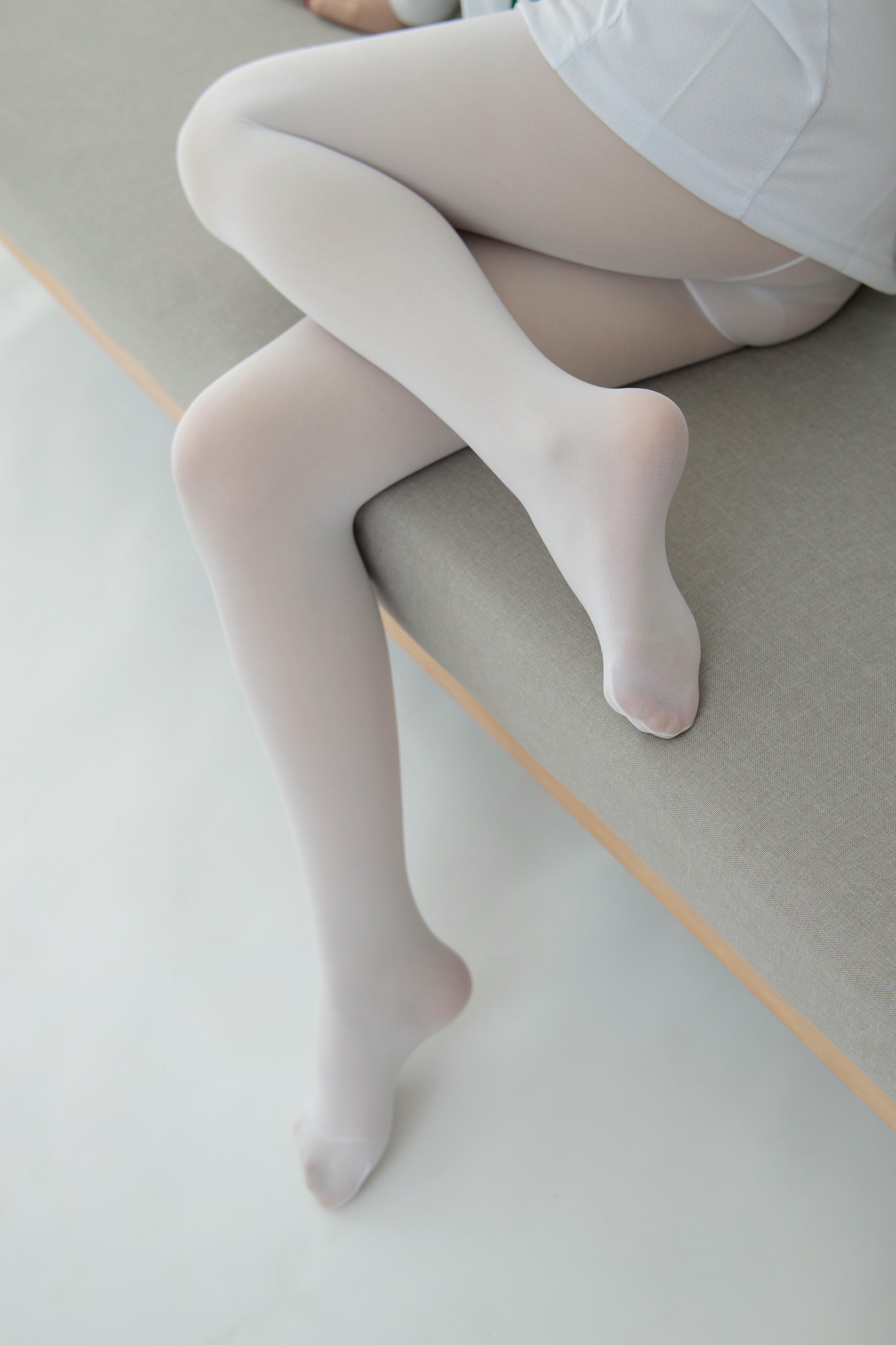 森萝财团 JKFUN-044 卉子 80D白丝与篮球无关 R16 [60P+1V／2.75GB]_第2集
