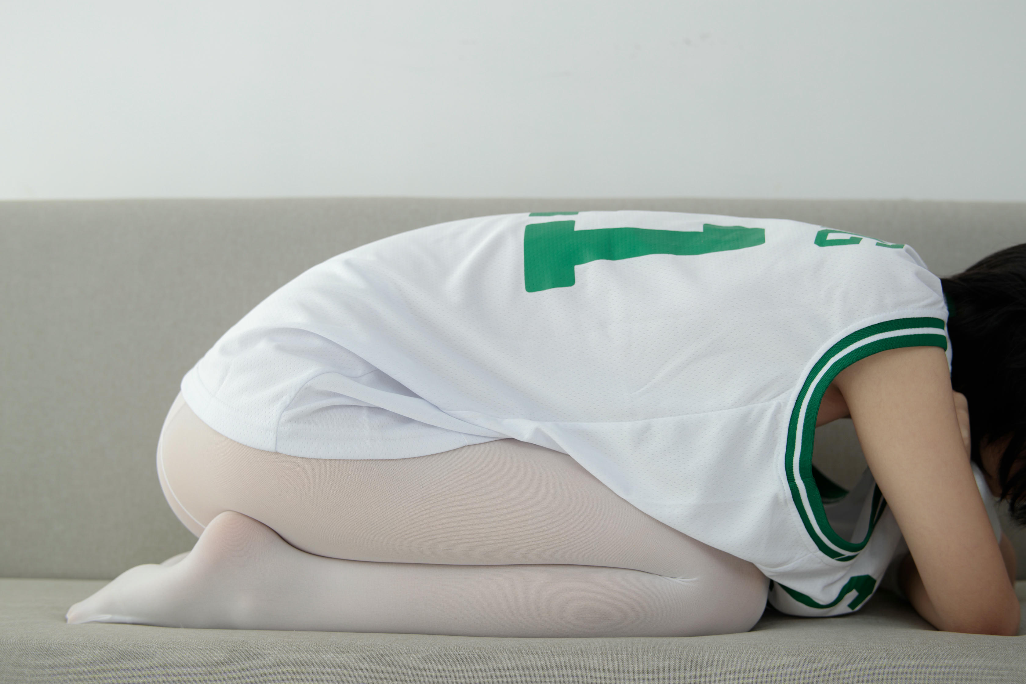森萝财团 JKFUN-044 卉子 80D白丝与篮球无关 R16 [60P+1V／2.75GB]_第3集