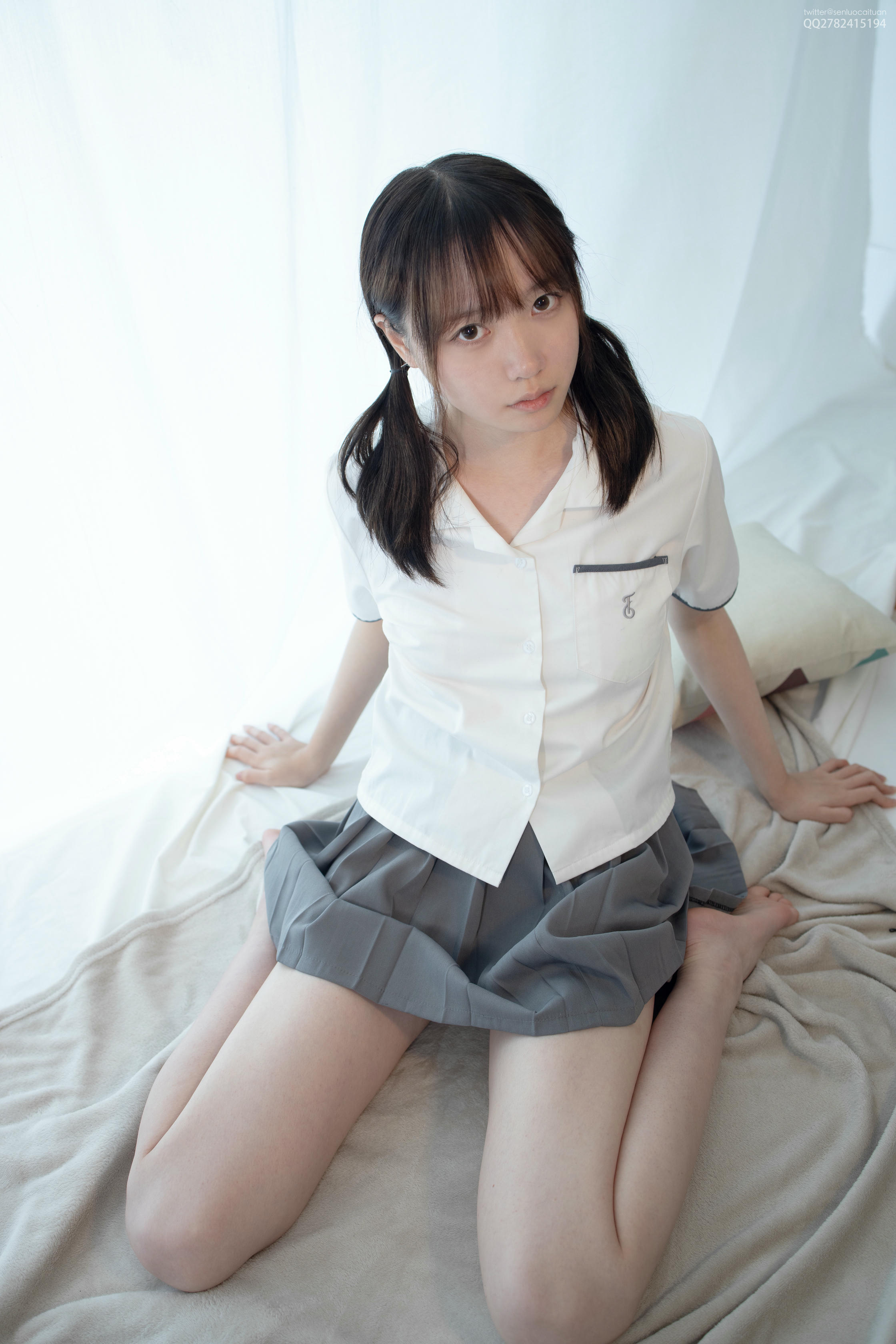 森萝财团 JKFUN-048 Aika 百圆定制1.5-1 JK制服果足 [69P-782M]_第1集