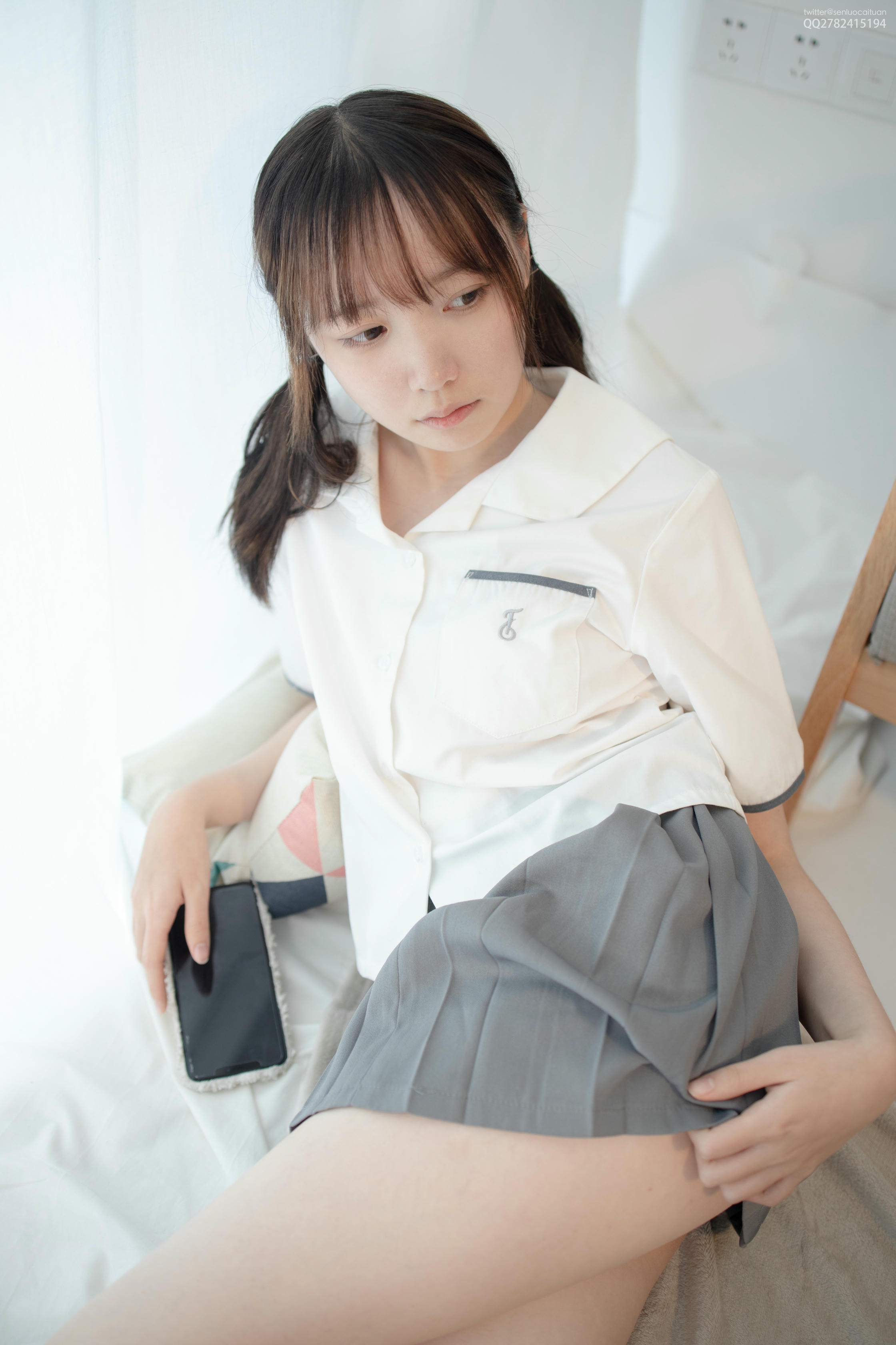 森萝财团 JKFUN-048 Aika 百圆定制1.5-1 JK制服果足 [69P-782M]_第3集