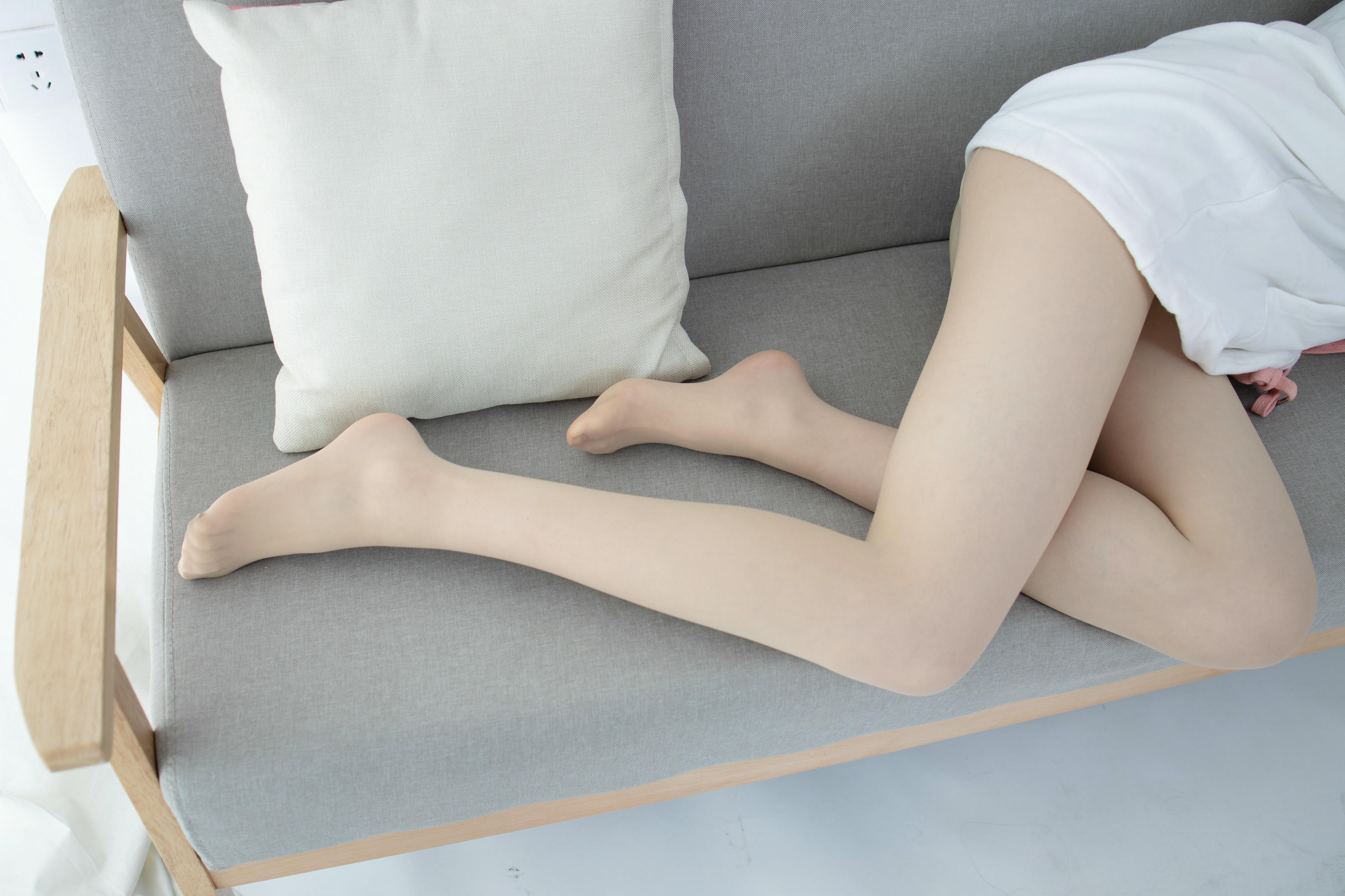 森萝财团 JKFUN-050 Aika 百圆定制2-1 运动鞋13D肉丝 [27P+1V-1.92G]_第1集