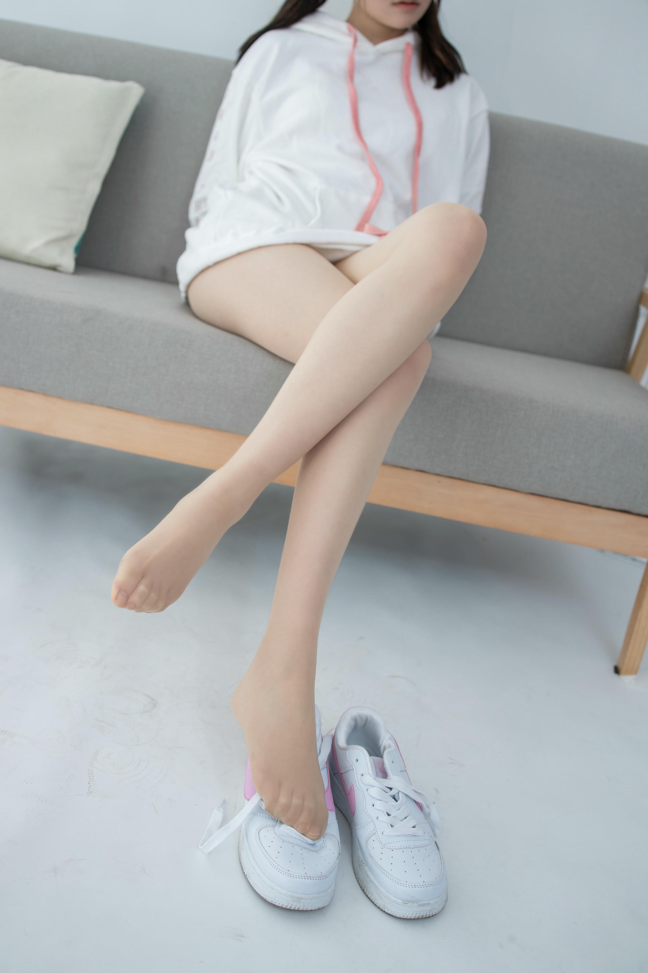 森萝财团 JKFUN-050 Aika 百圆定制2-1 运动鞋13D肉丝 [27P+1V-1.92G]_第2集