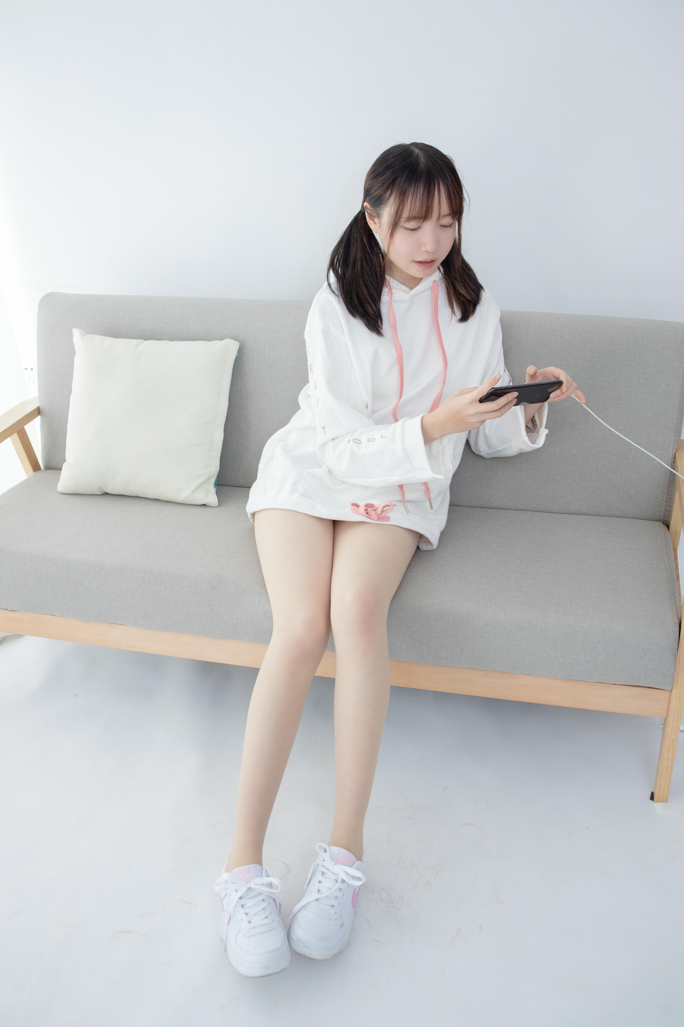 森萝财团 JKFUN-050 Aika 百圆定制2-1 运动鞋13D肉丝 [27P+1V-1.92G]_第1集