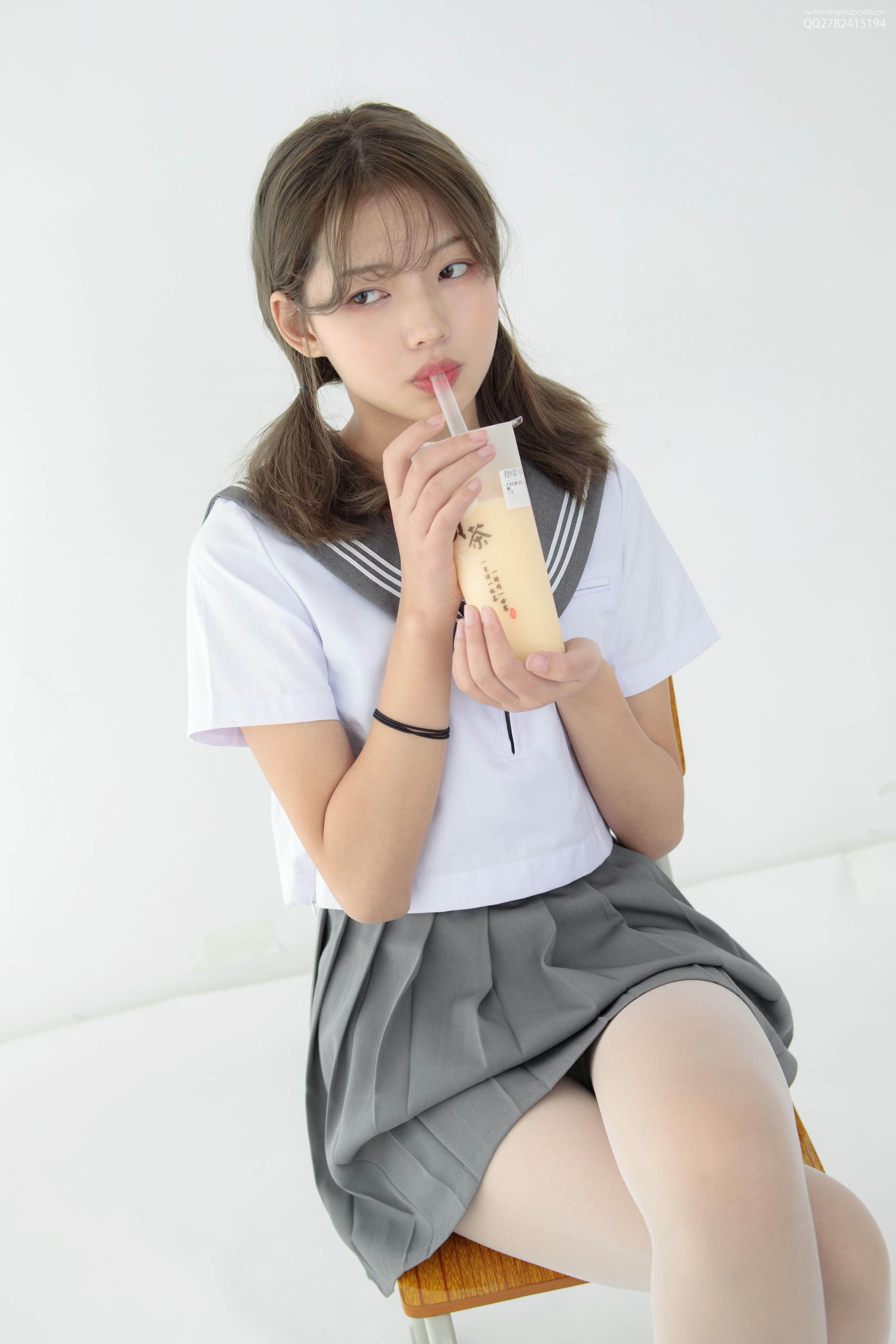 森萝财团 JKFUN-052 默陌+芝士 13D白丝白丝网鞋合辑 [104P／2V3.44G]-JKFUN 白丝网鞋合辑-1_第2集