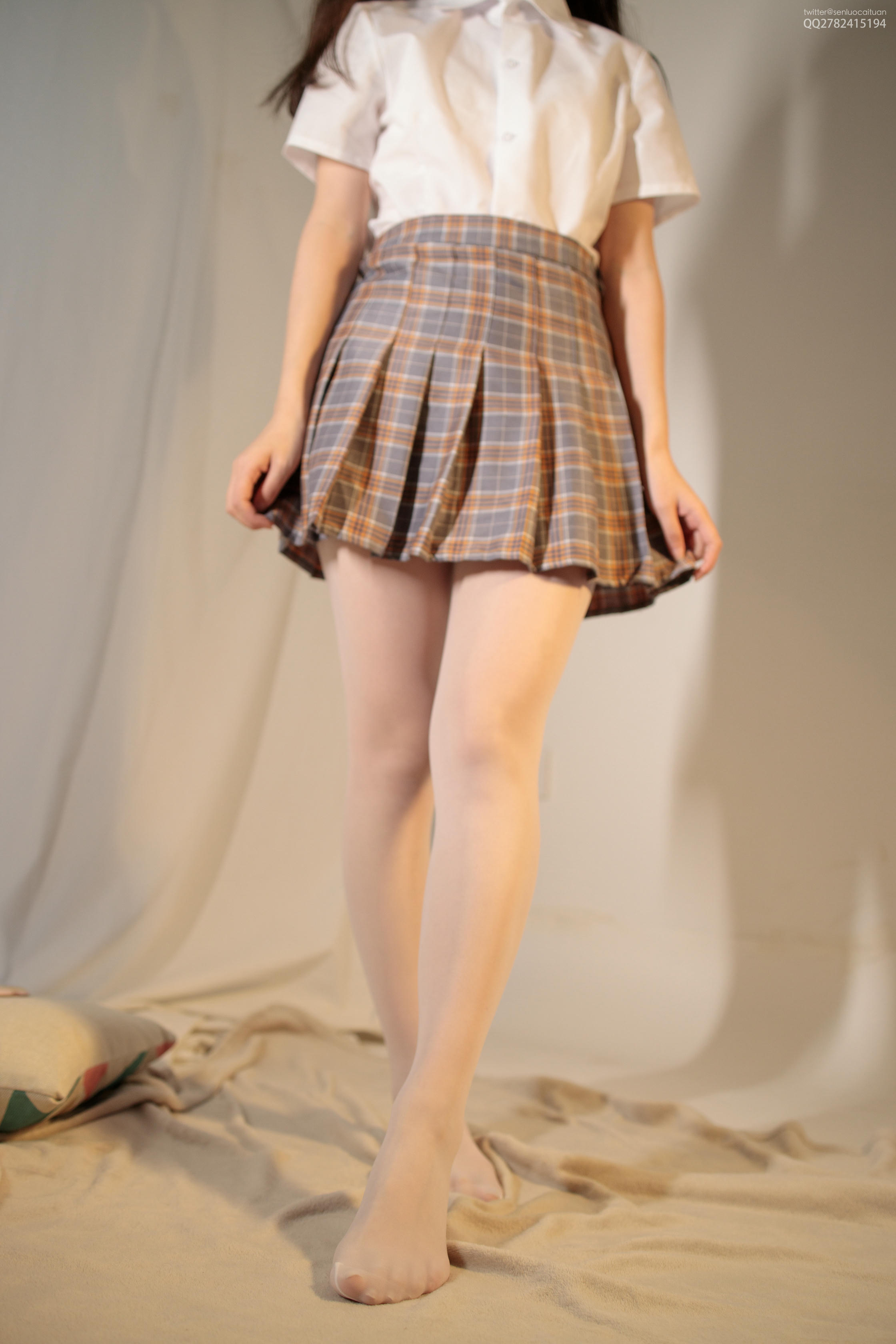 森萝财团 JKFUN-052 默陌+芝士 13D白丝白丝网鞋合辑 [104P／2V3.44G]-JKFUN 白丝网鞋合辑-2_第1集