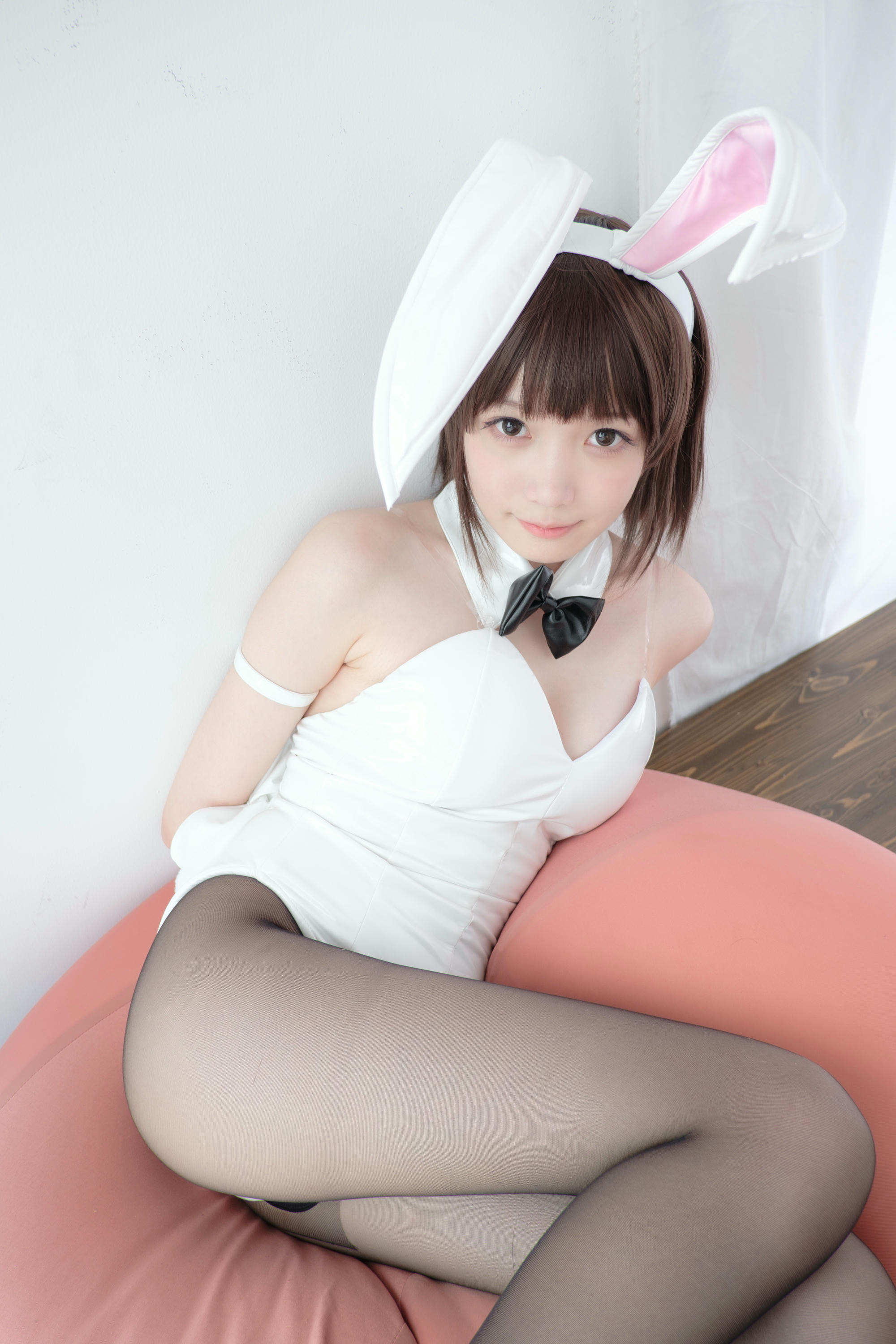 森萝财团 LOVEPLUS-001 黑丝网袜兔女郎 [148P2V-3.22GB]_第2集