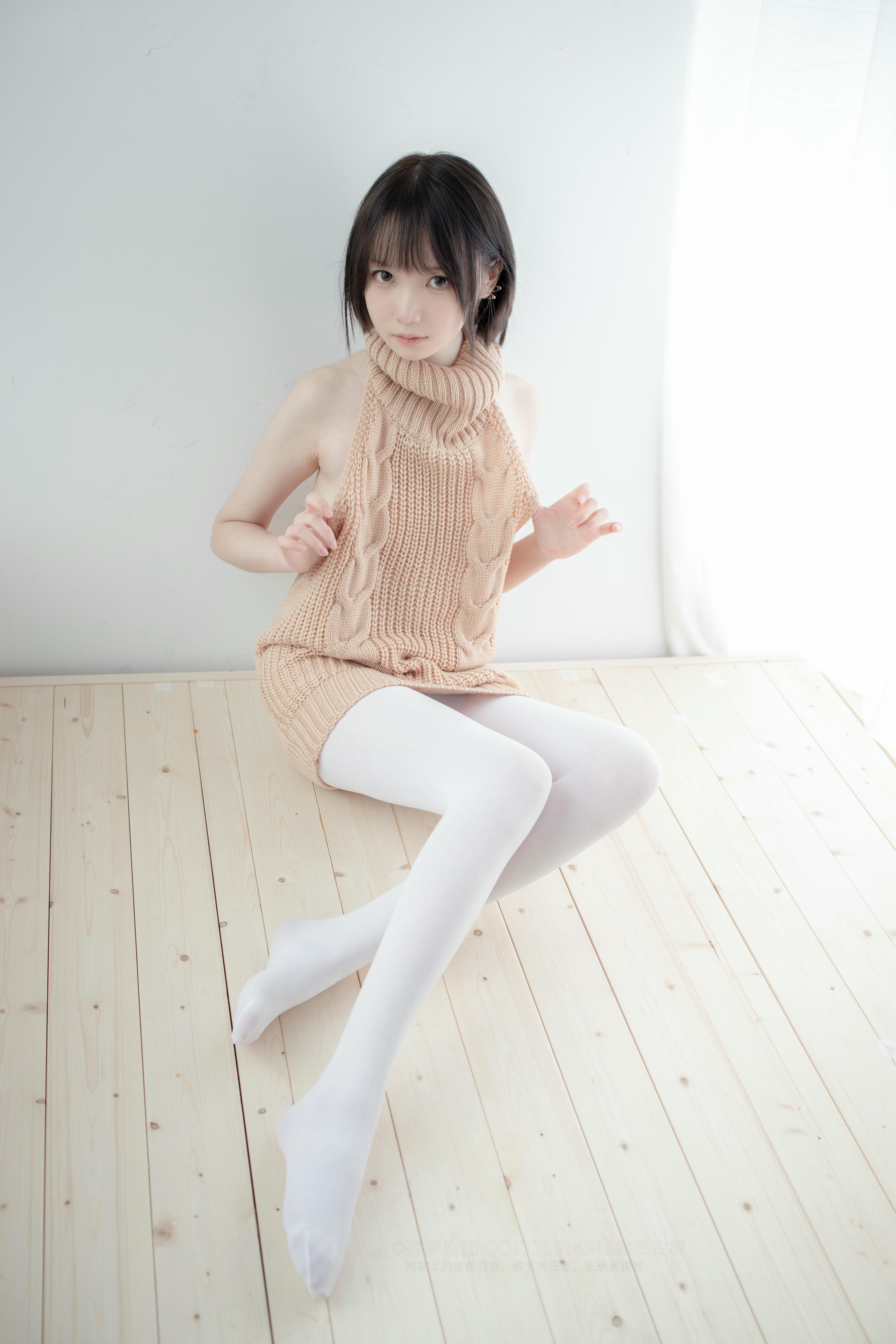 森萝财团 LOVEPLUS-004 露背毛衣80D白丝 [97P1V-2.40GB]_第1集