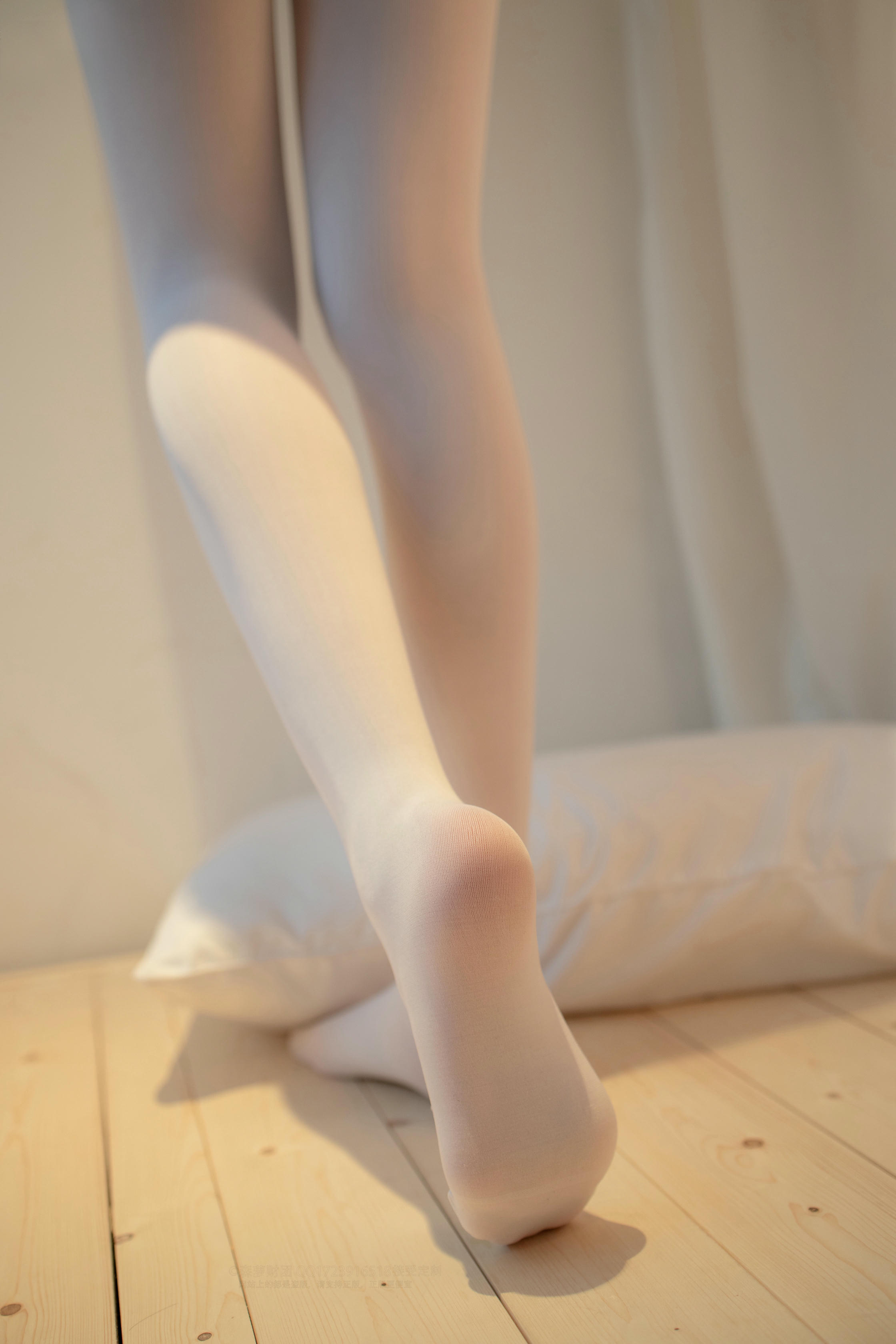 森萝财团 LOVEPLUS-004 露背毛衣80D白丝 [97P1V-2.40GB]_第5集