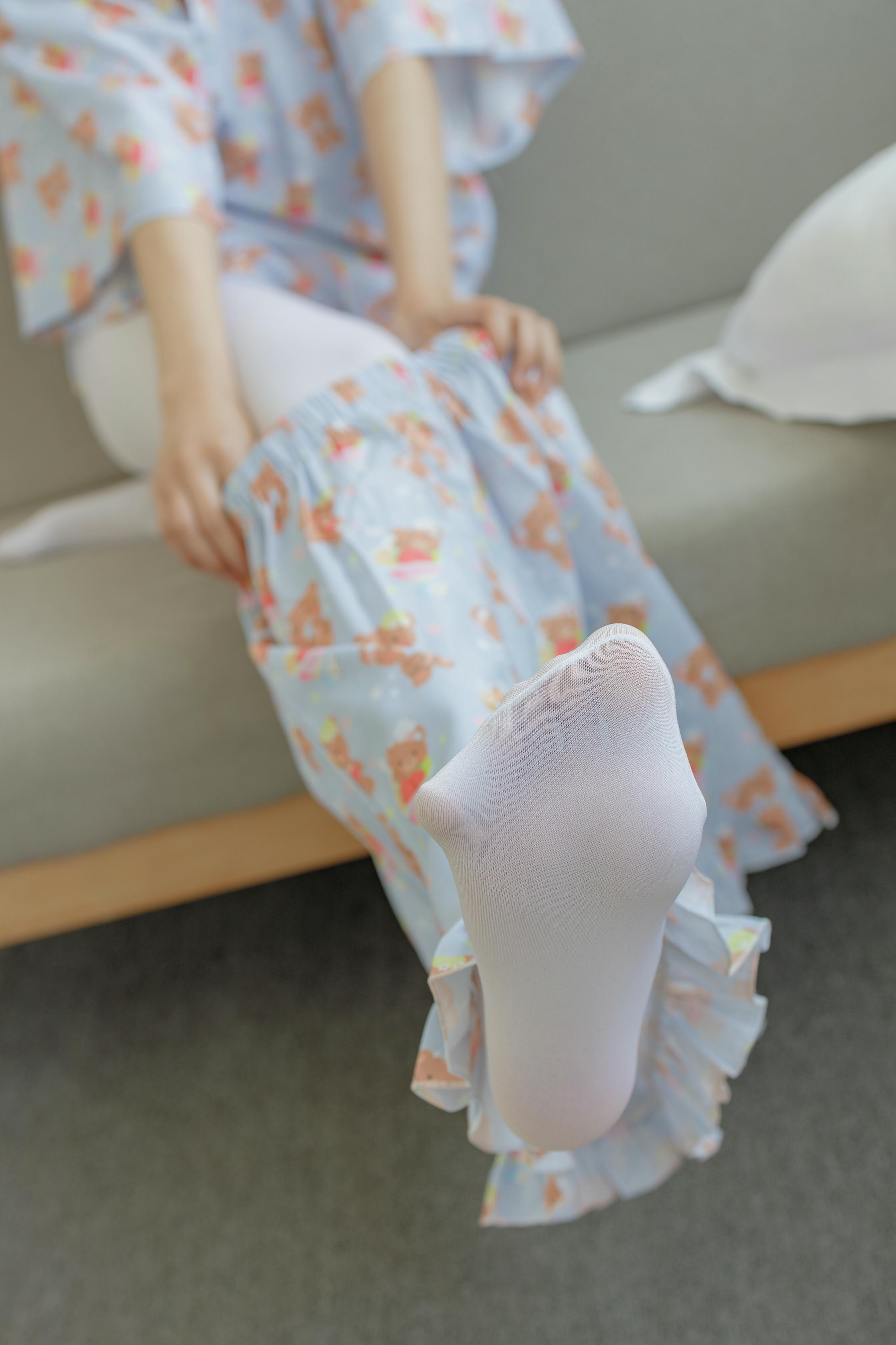 森萝财团 NO.344 内部-006 沙发上诱人的白丝美少女 [113P1V3.61G]_第4集