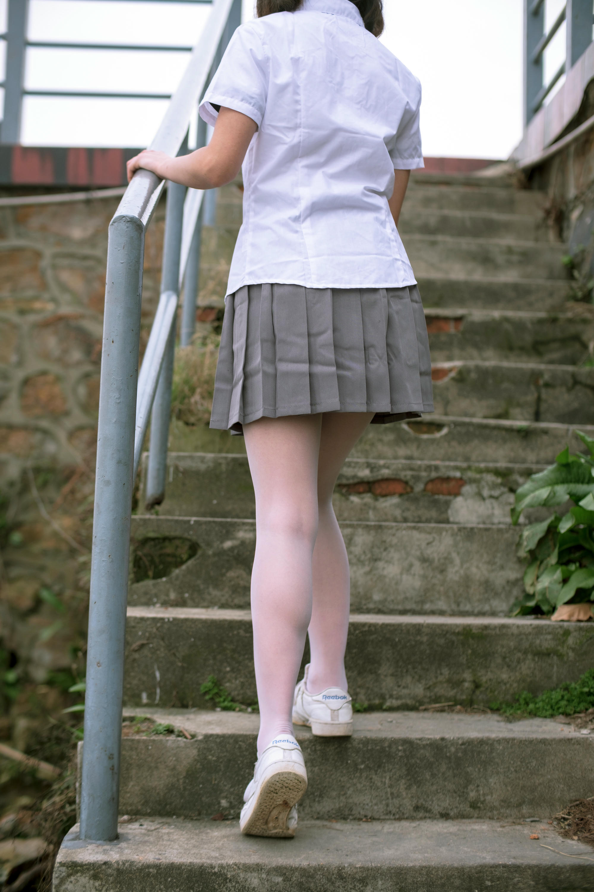 森萝财团 BETA-014 学生妹的外拍写真 [85P-946MB]_第1集