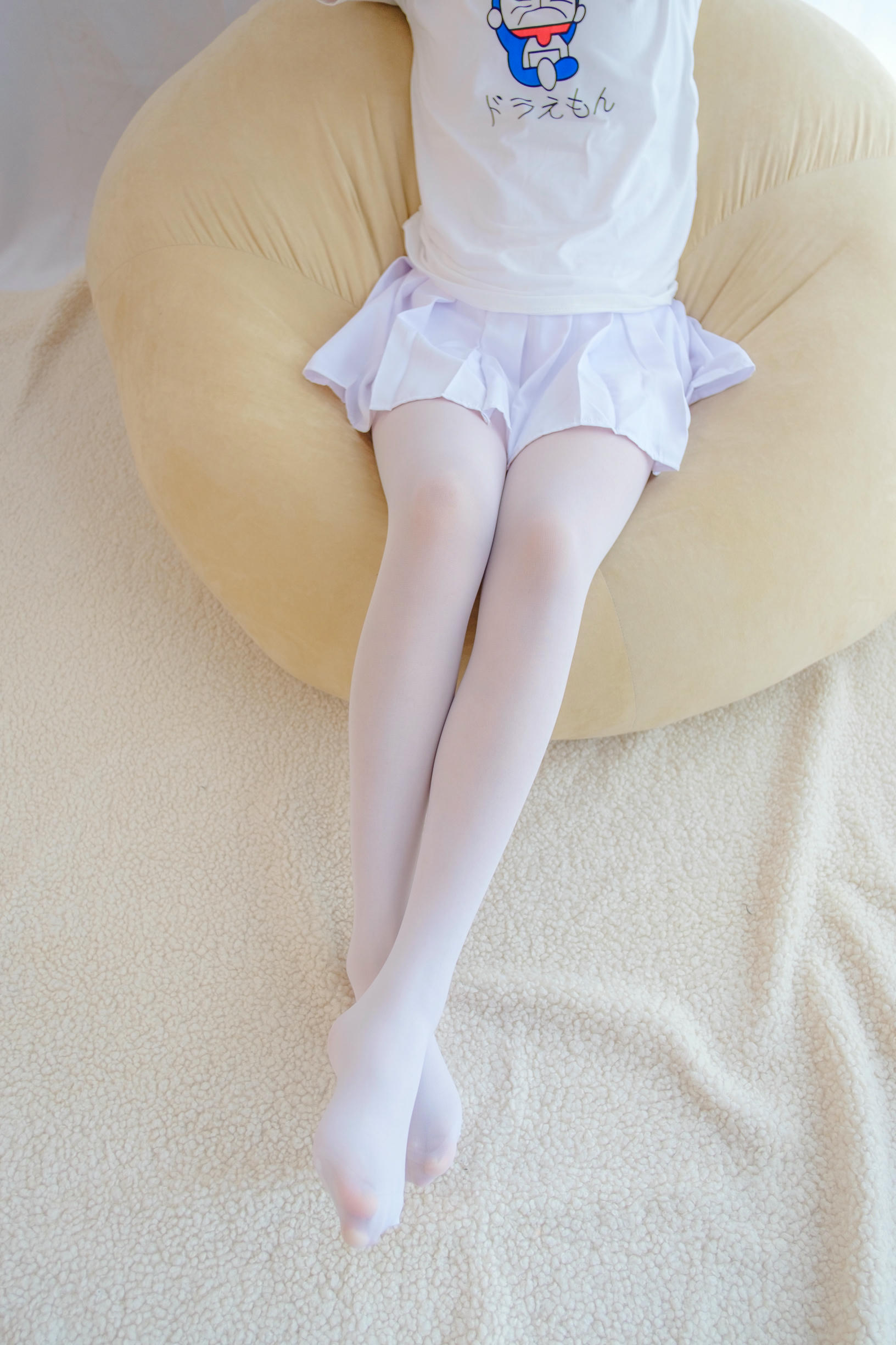 森萝财团 R15-006 水嫩嫩的白丝美足 [71P-408MB]_第1集