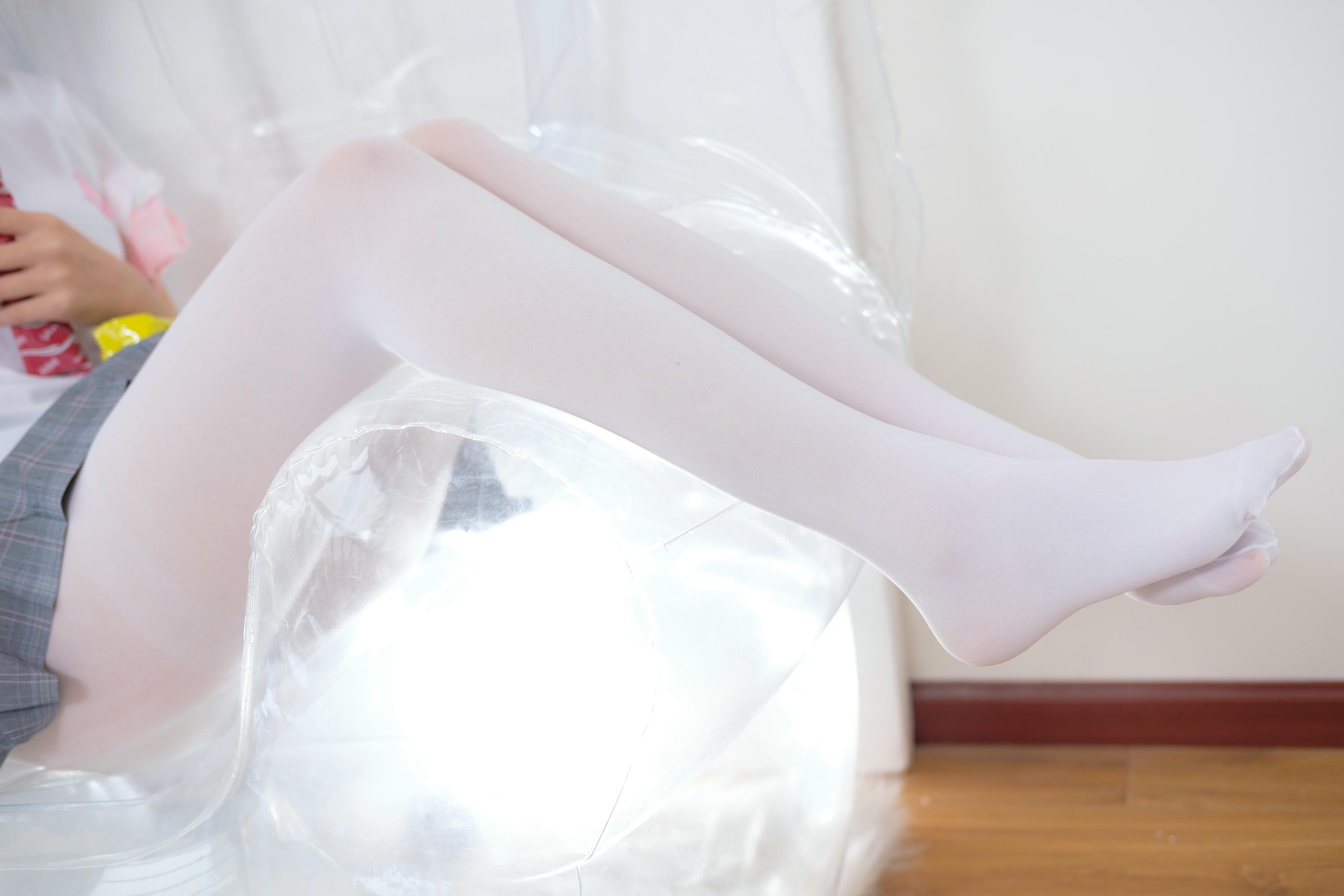 森萝财团 BETA-015 白丝嫩嫩的厨娘 [41P1V-633MB]_第2集