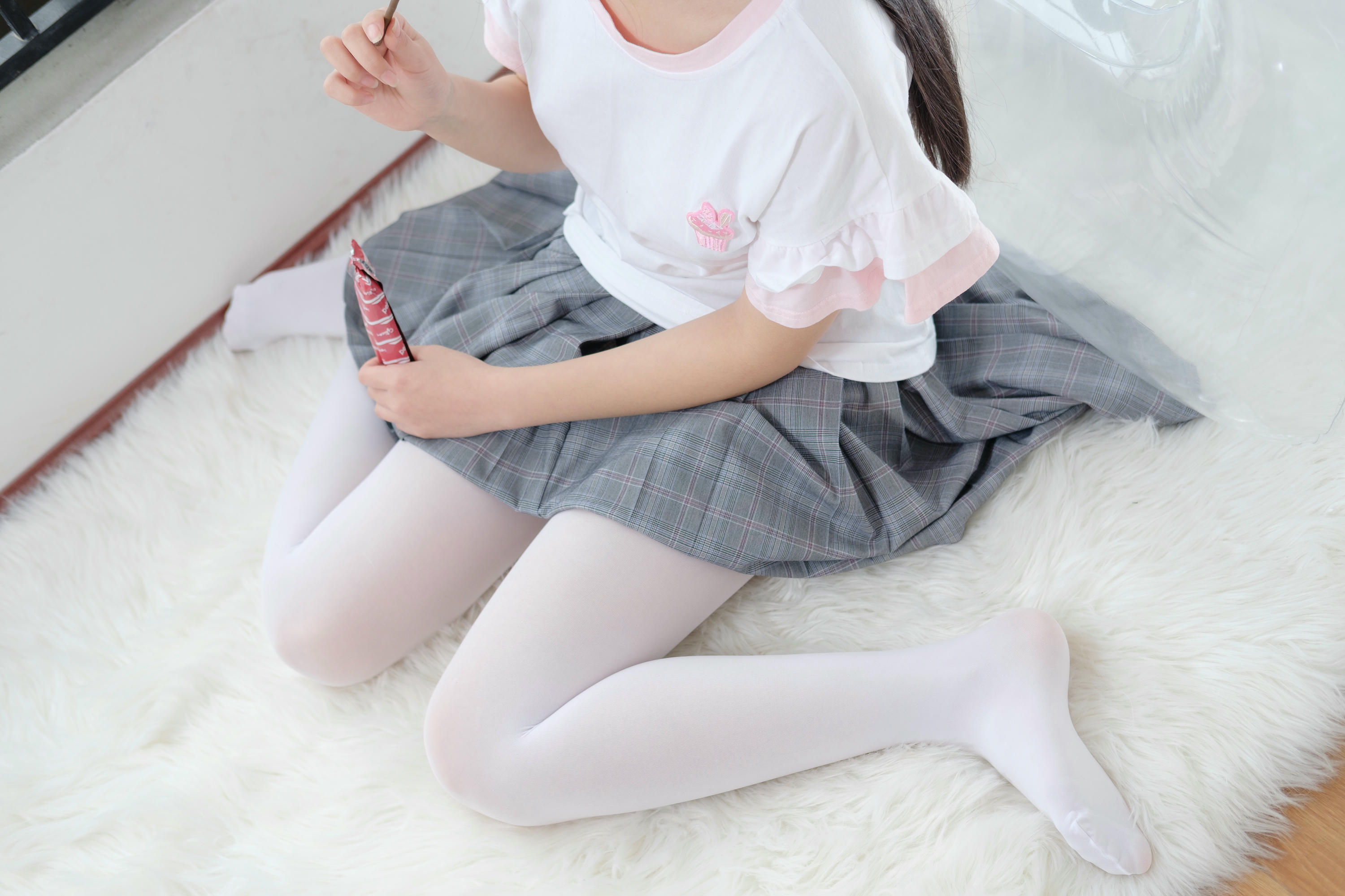 森萝财团 BETA-015 白丝嫩嫩的厨娘 [41P1V-633MB]_第2集