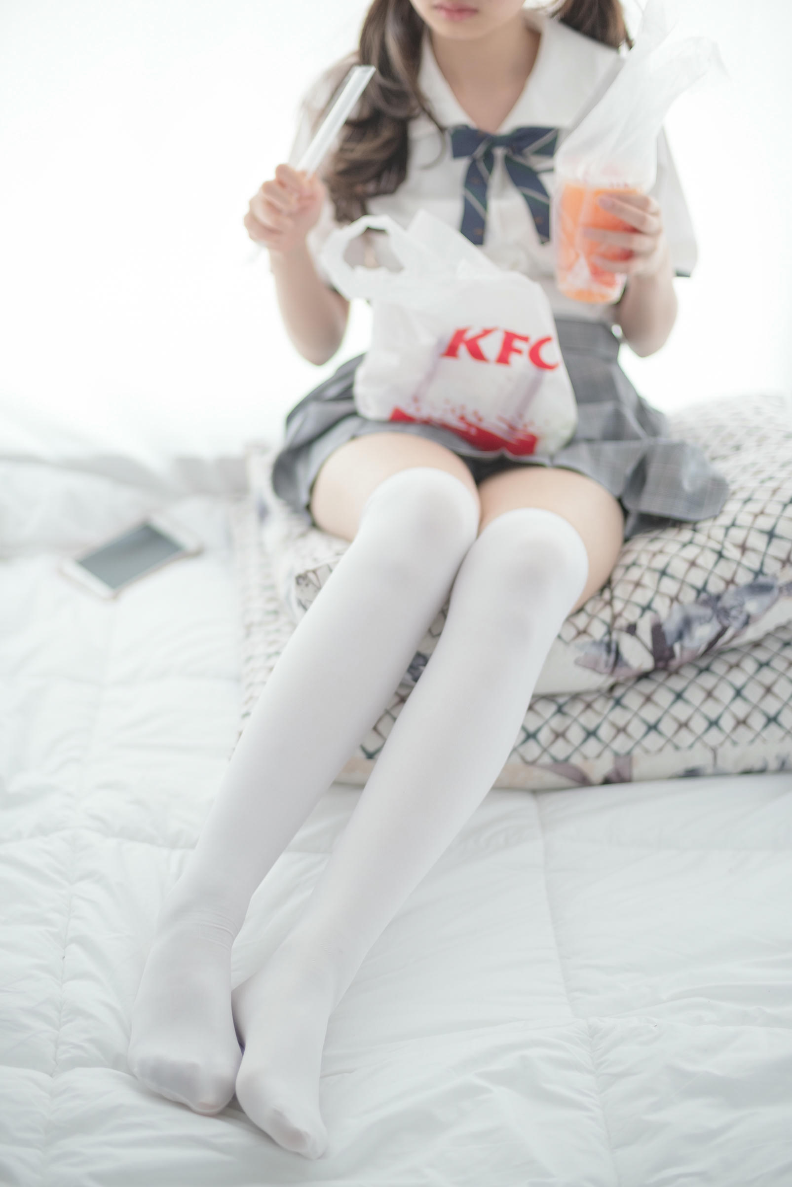 森萝财团 R15-009 床上JK白丝 [84P-402MB]_第2集