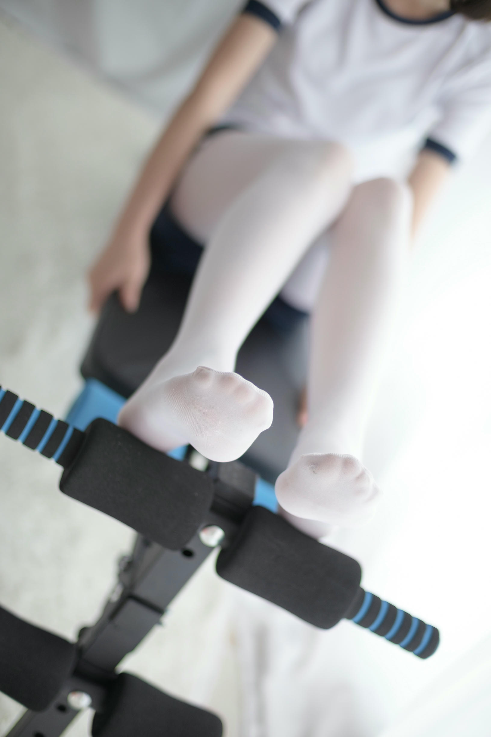 森萝财团 R15-013 白丝运动少女 [85P-418MB]_第1集