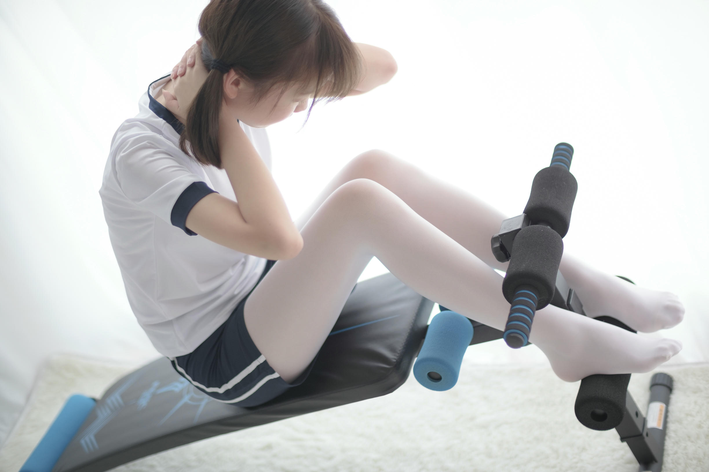 森萝财团 R15-013 白丝运动少女 [85P-418MB]_第1集