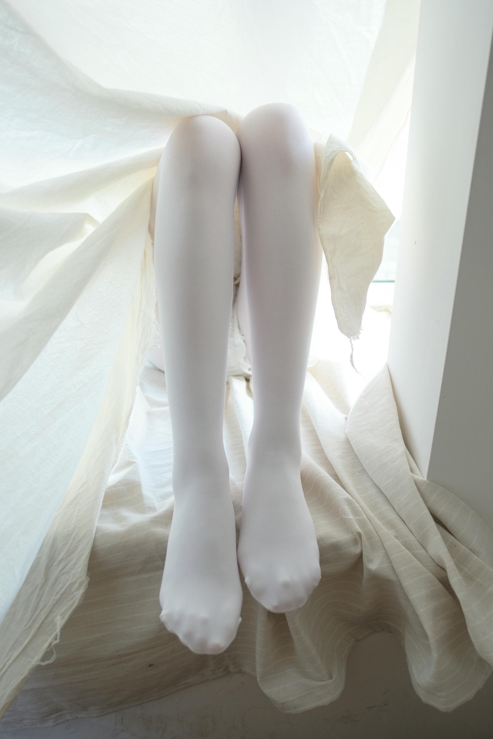 森萝财团 R15-018 窗台上的白丝少女 [86P-486MB]_第4集
