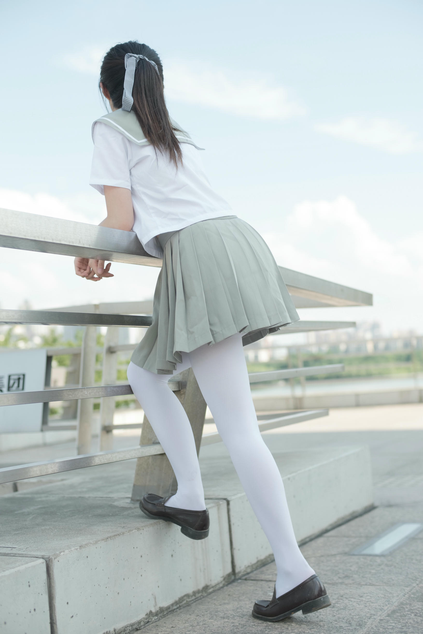 森萝财团 R15-026 JK白丝户外 [79P-426MB]_第1集