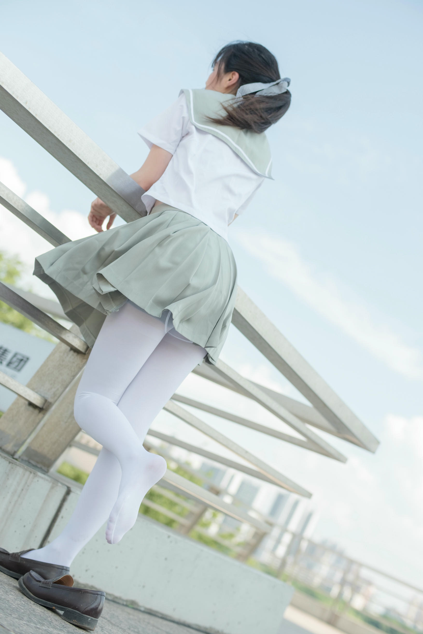 森萝财团 R15-026 JK白丝户外 [79P-426MB]_第1集