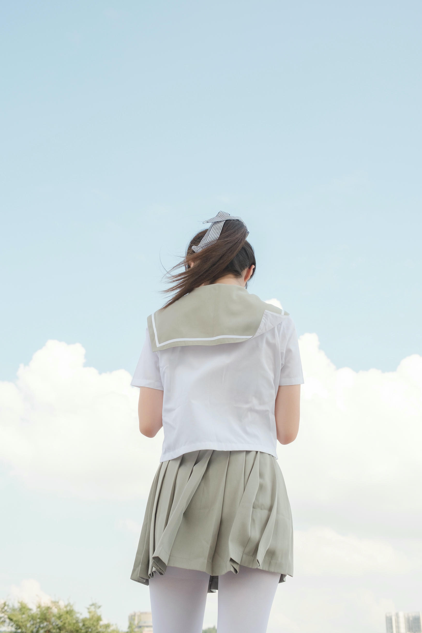 森萝财团 R15-026 JK白丝户外 [79P-426MB]_第1集