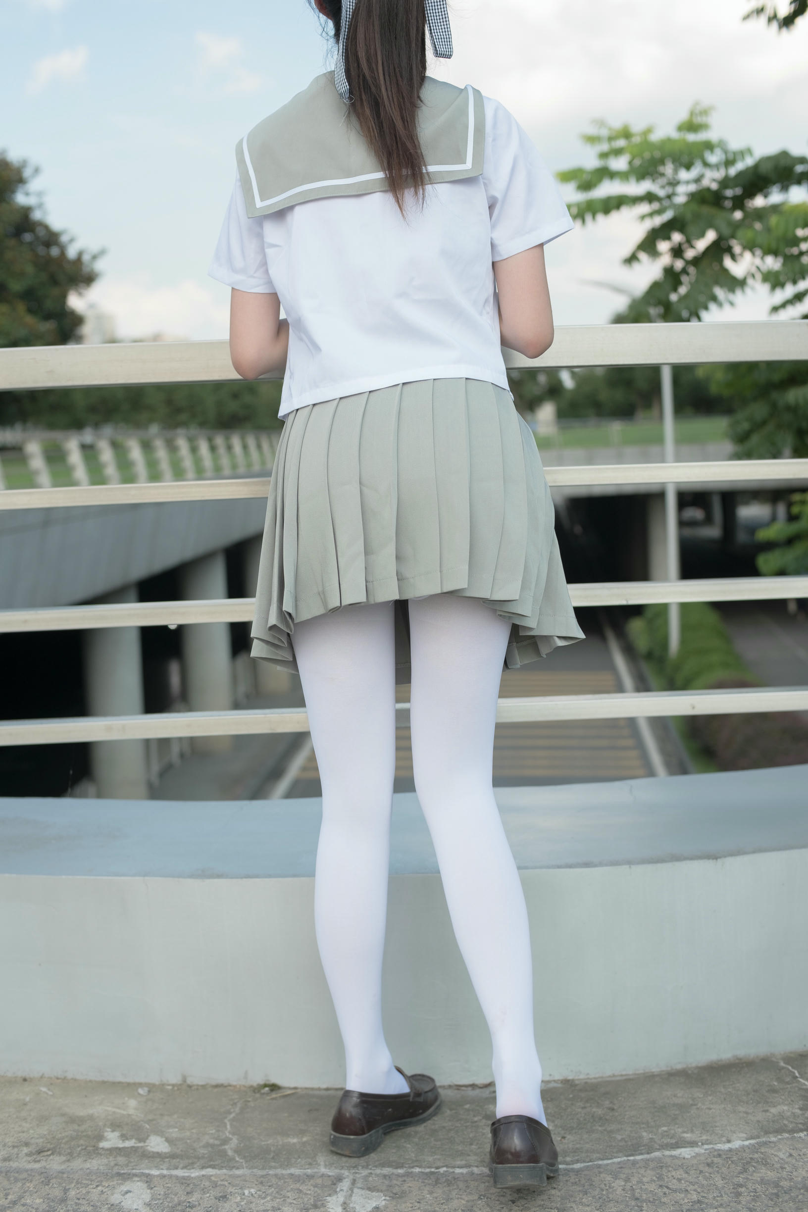 森萝财团 R15-026 JK白丝户外 [79P-426MB]_第3集