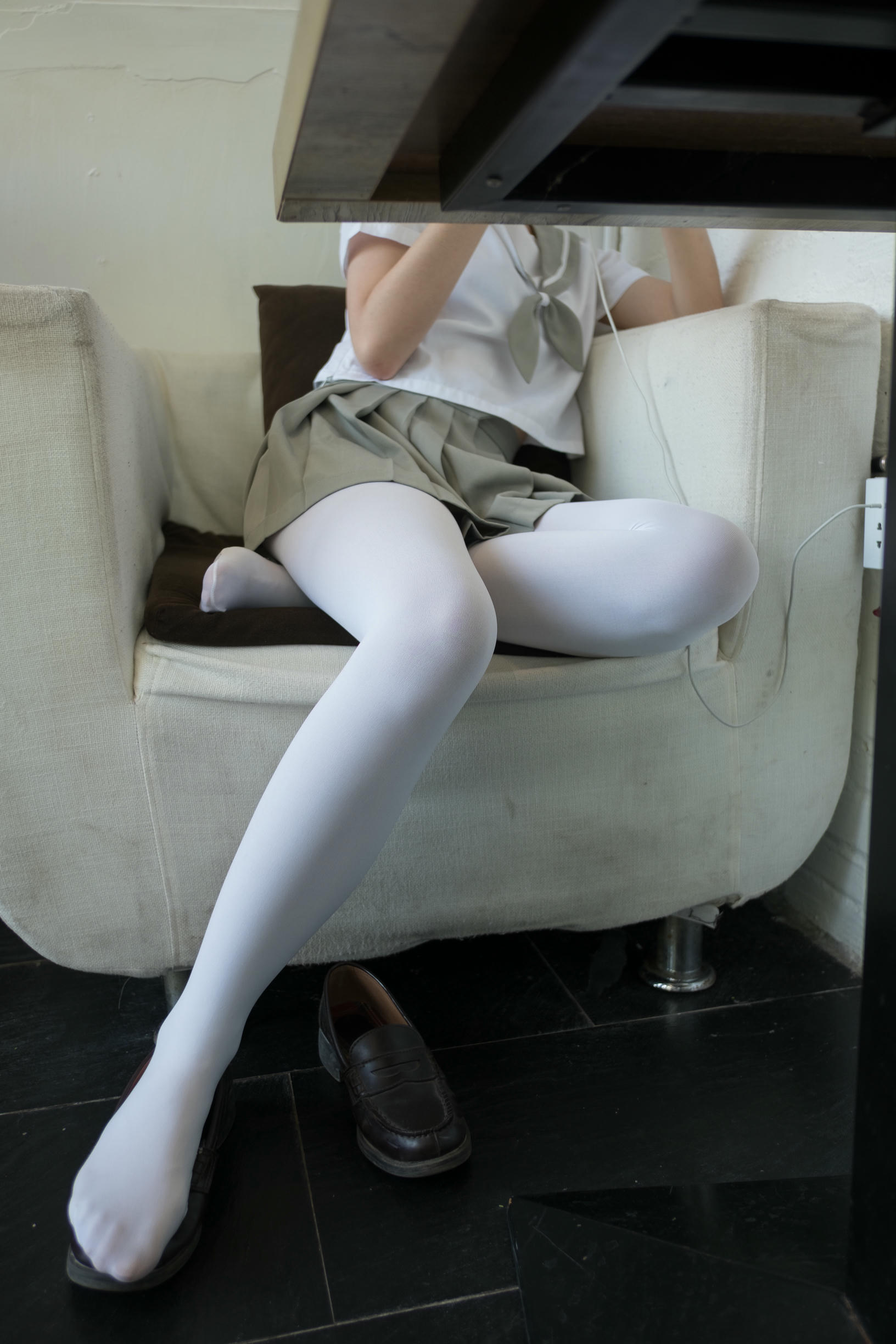 森萝财团 R15-026 JK白丝户外 [79P-426MB]_第4集
