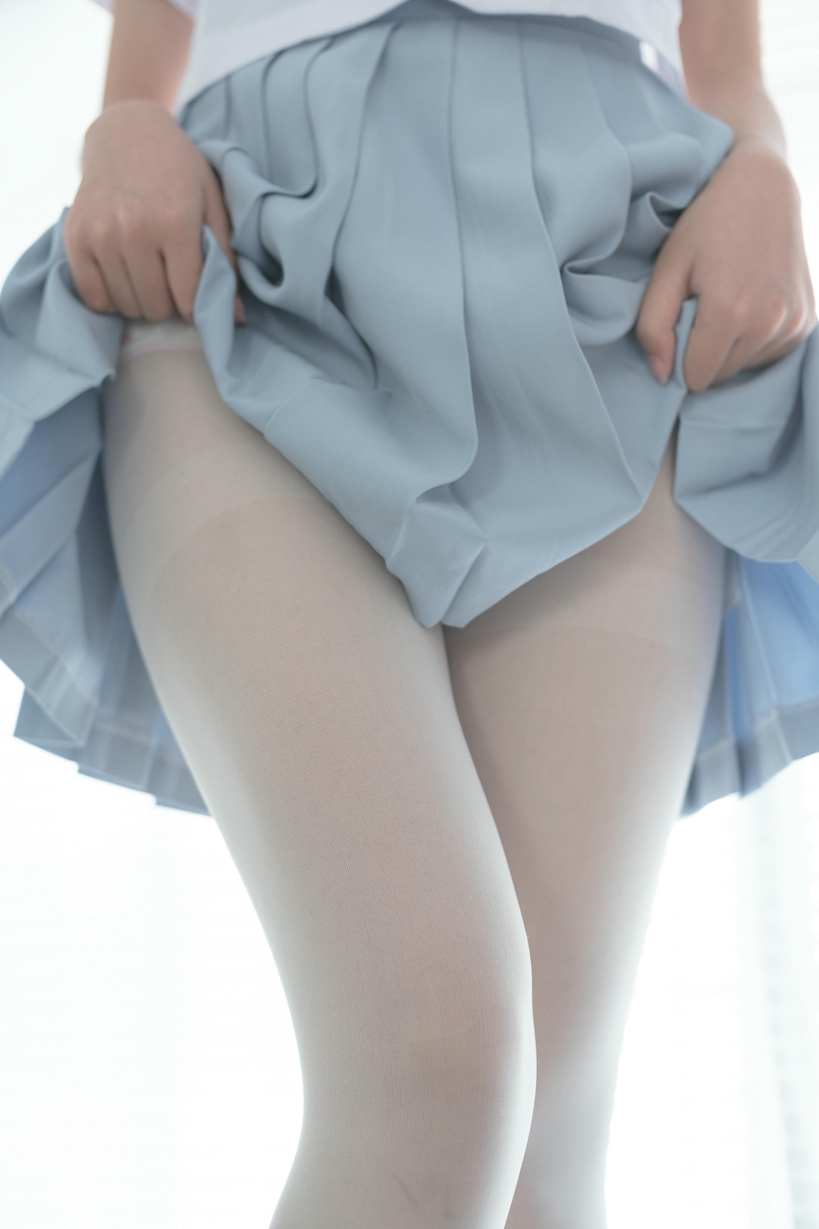 森萝财团 R15-027 完美丝足 [95P-479MB]_第2集