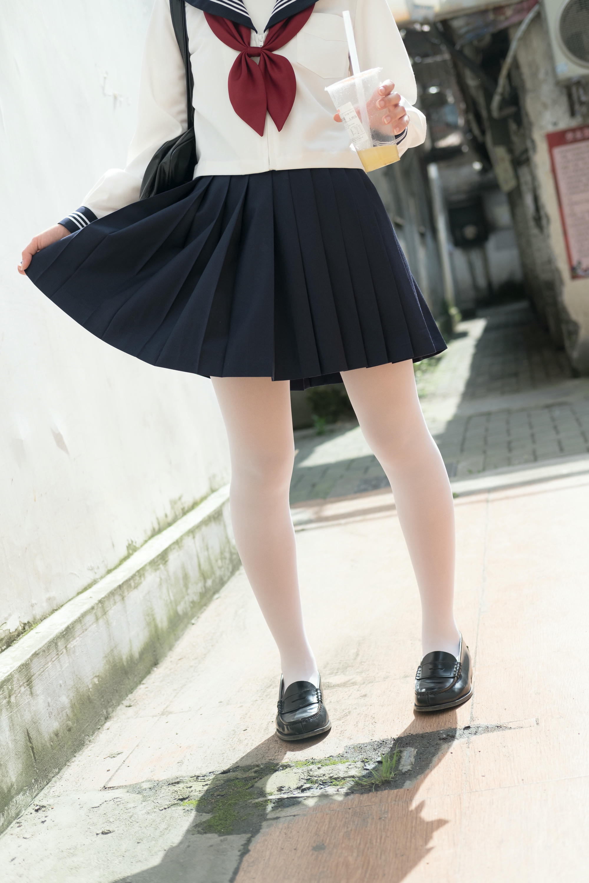 森萝财团 BETA-017 JK白丝美足 [83P-688MB]_第2集