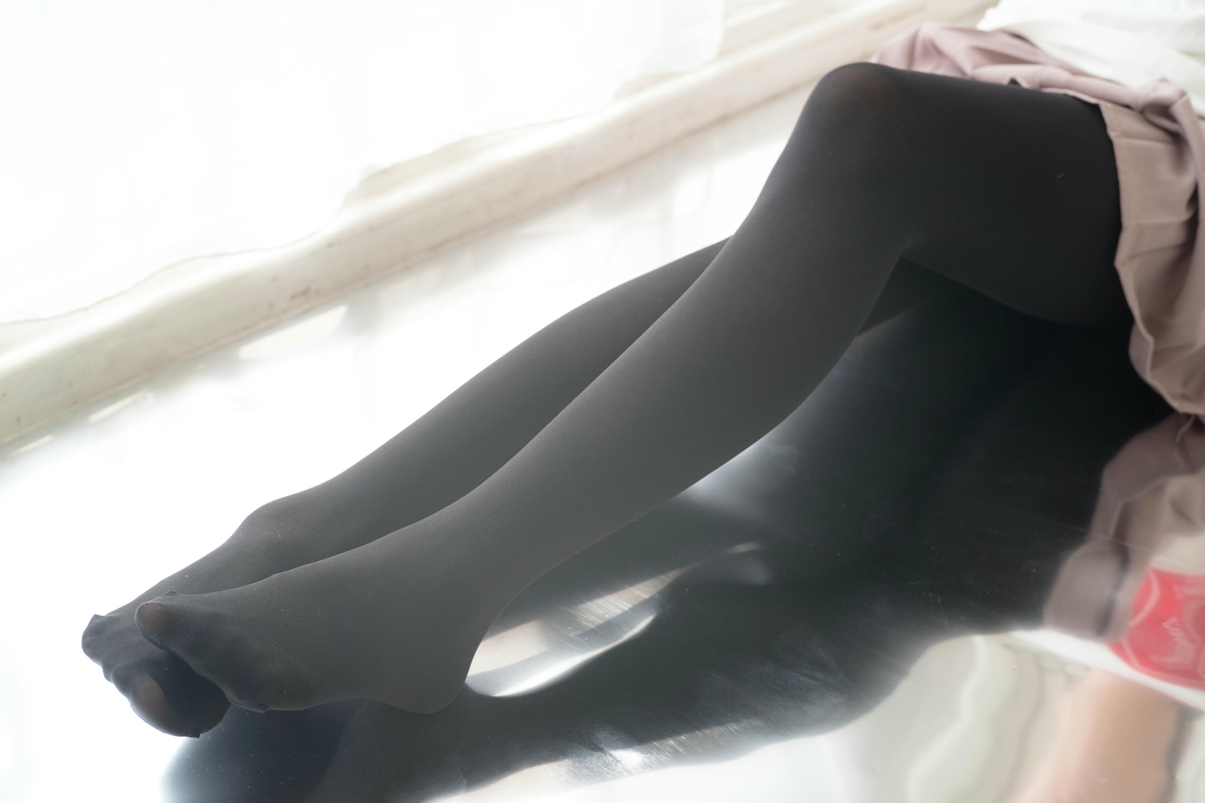 森萝财团 R15-029 慢慢脱下你的黑丝 [78P-417MB]_第1集