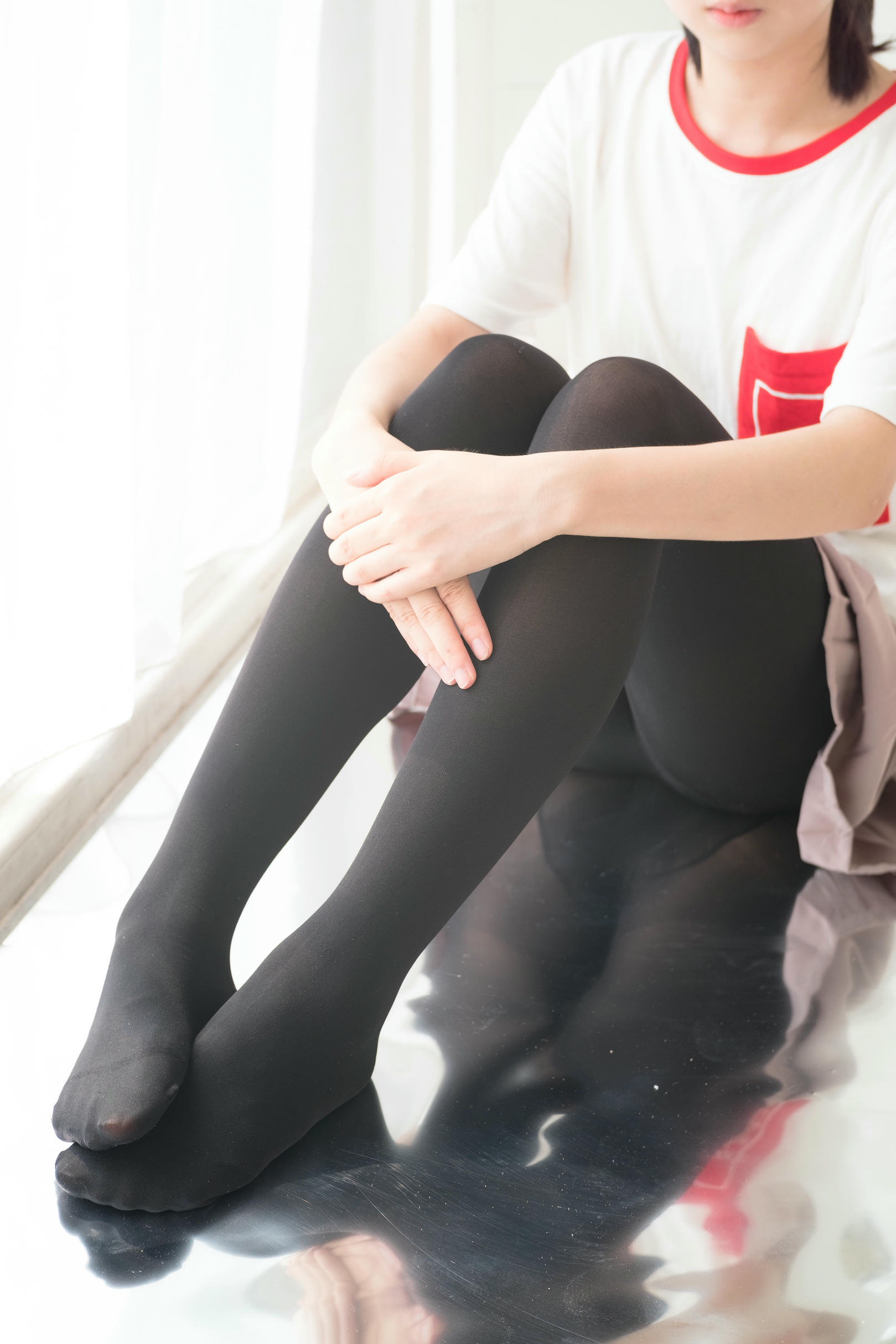 森萝财团 R15-029 慢慢脱下你的黑丝 [78P-417MB]_第2集