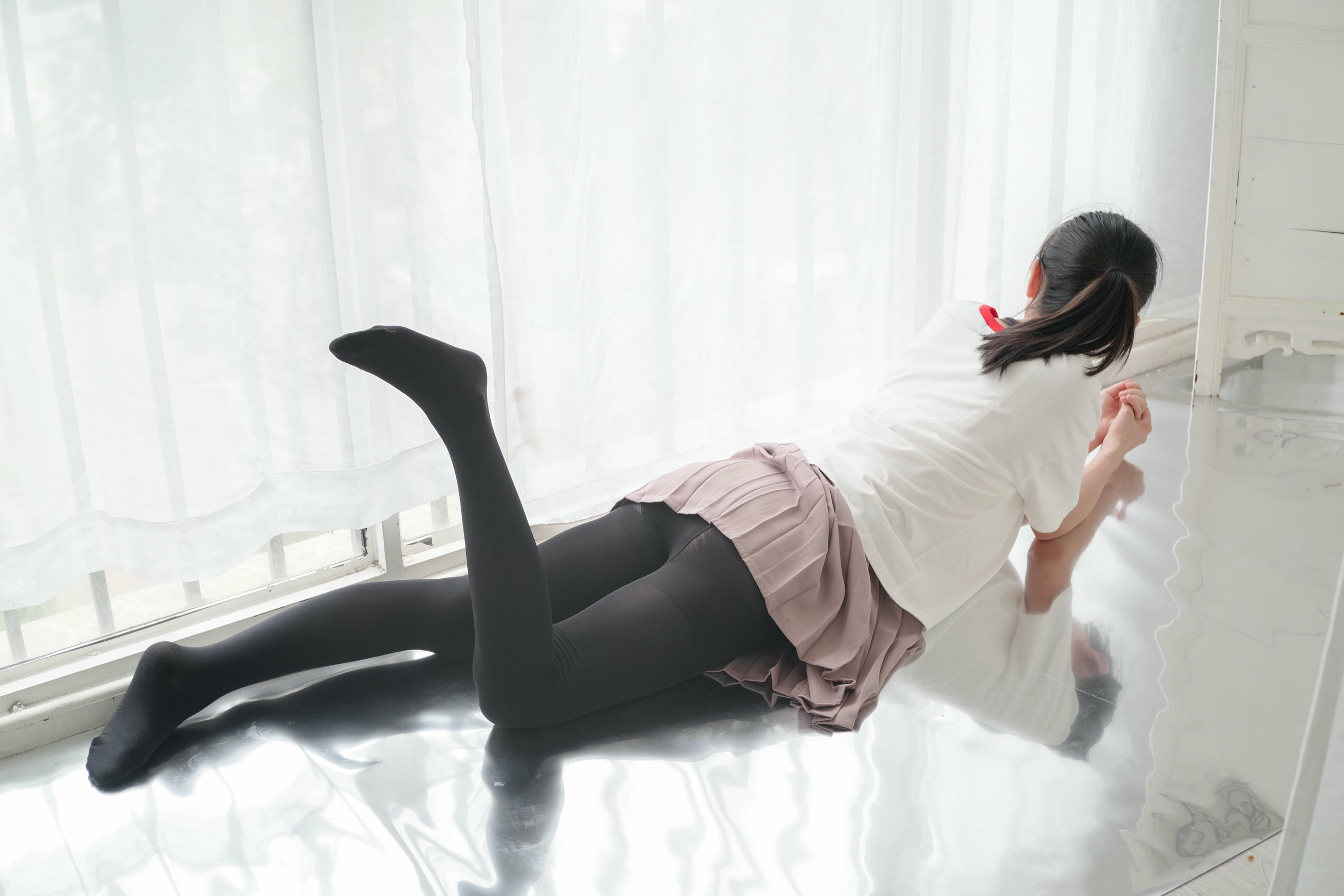 森萝财团 R15-029 慢慢脱下你的黑丝 [78P-417MB]_第2集