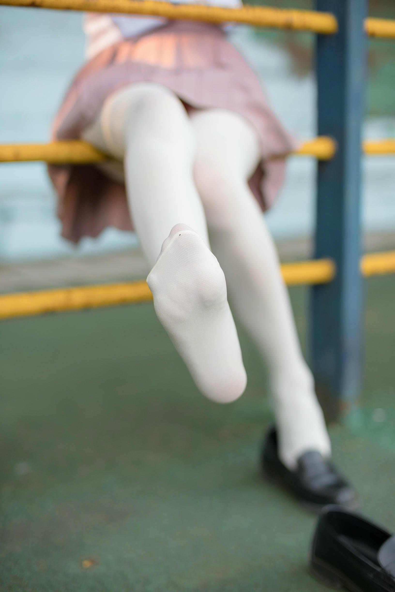 森萝财团 R15-030 操场上的白丝 [67P-416MB]_第3集