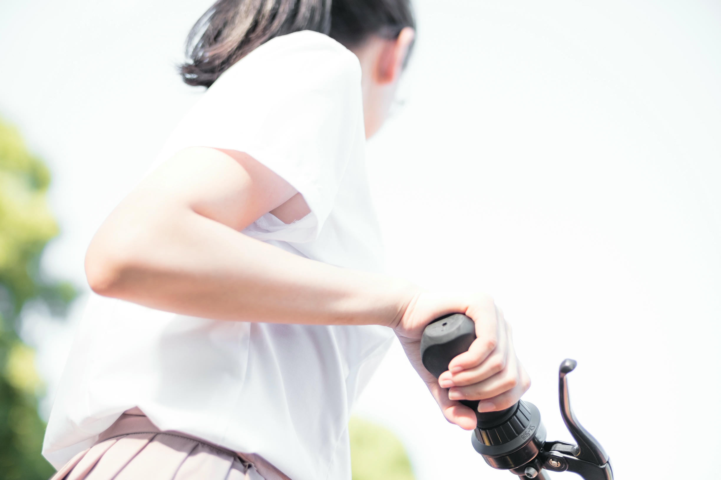 森萝财团 R15-030 操场上的白丝 [67P-416MB]_第3集