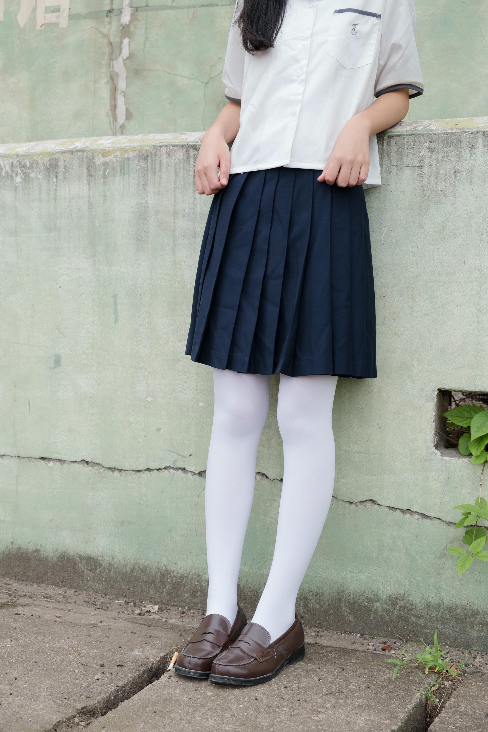 森萝财团 R15-034 户外白丝秀 [102P-696MB]_第6集