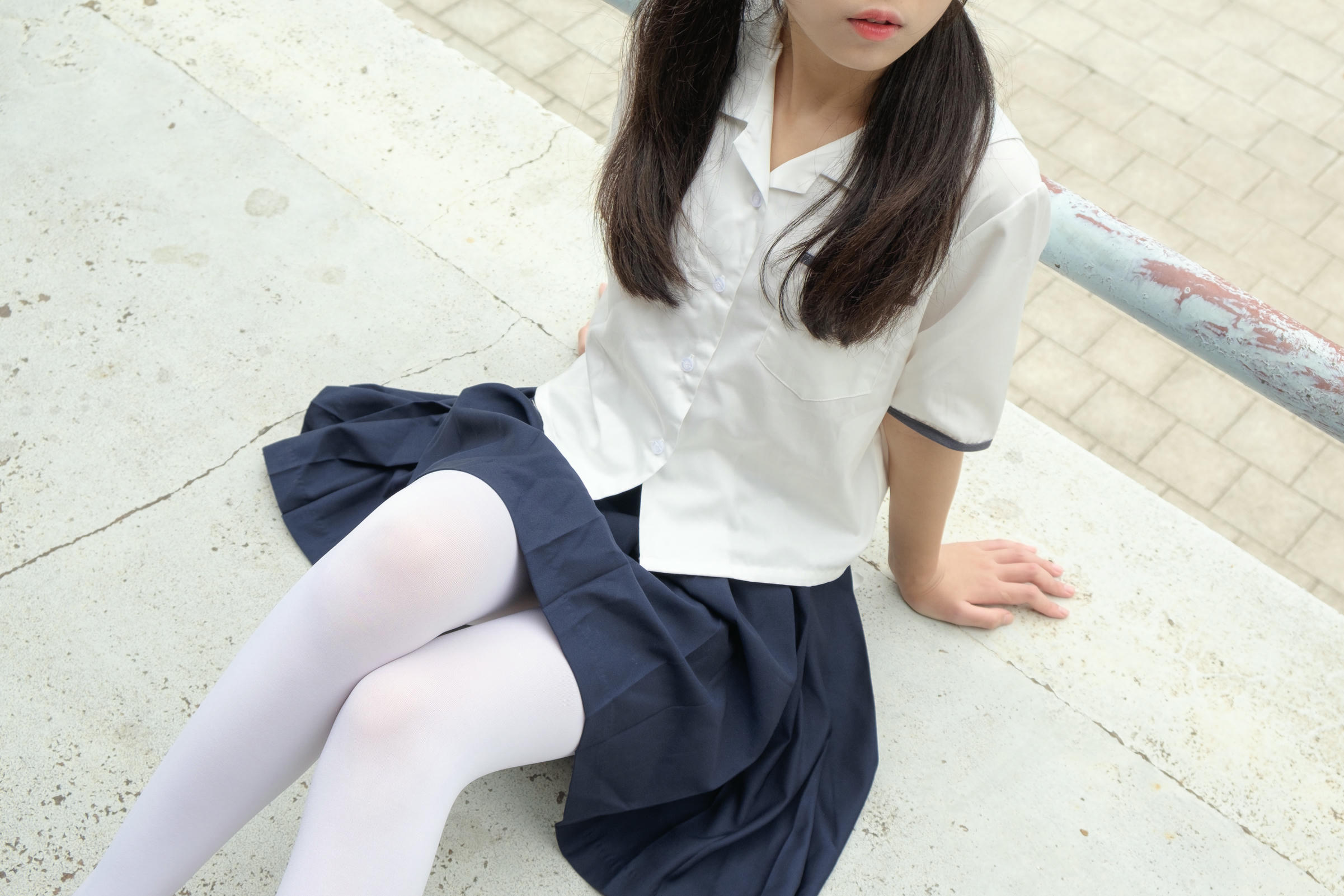 森萝财团 R15-034 户外白丝秀 [102P-696MB]_第1集