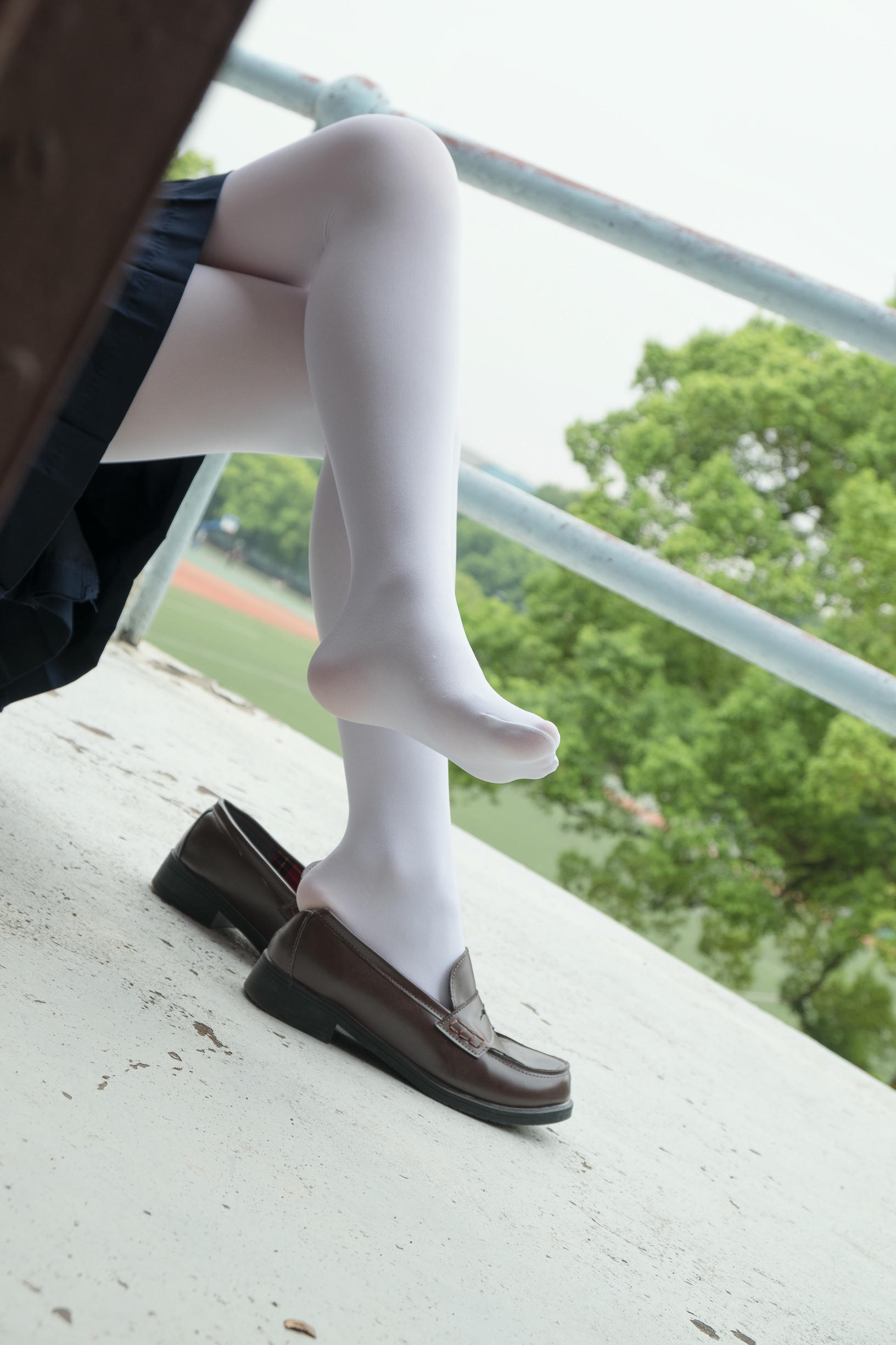森萝财团 R15-034 户外白丝秀 [102P-696MB]_第3集