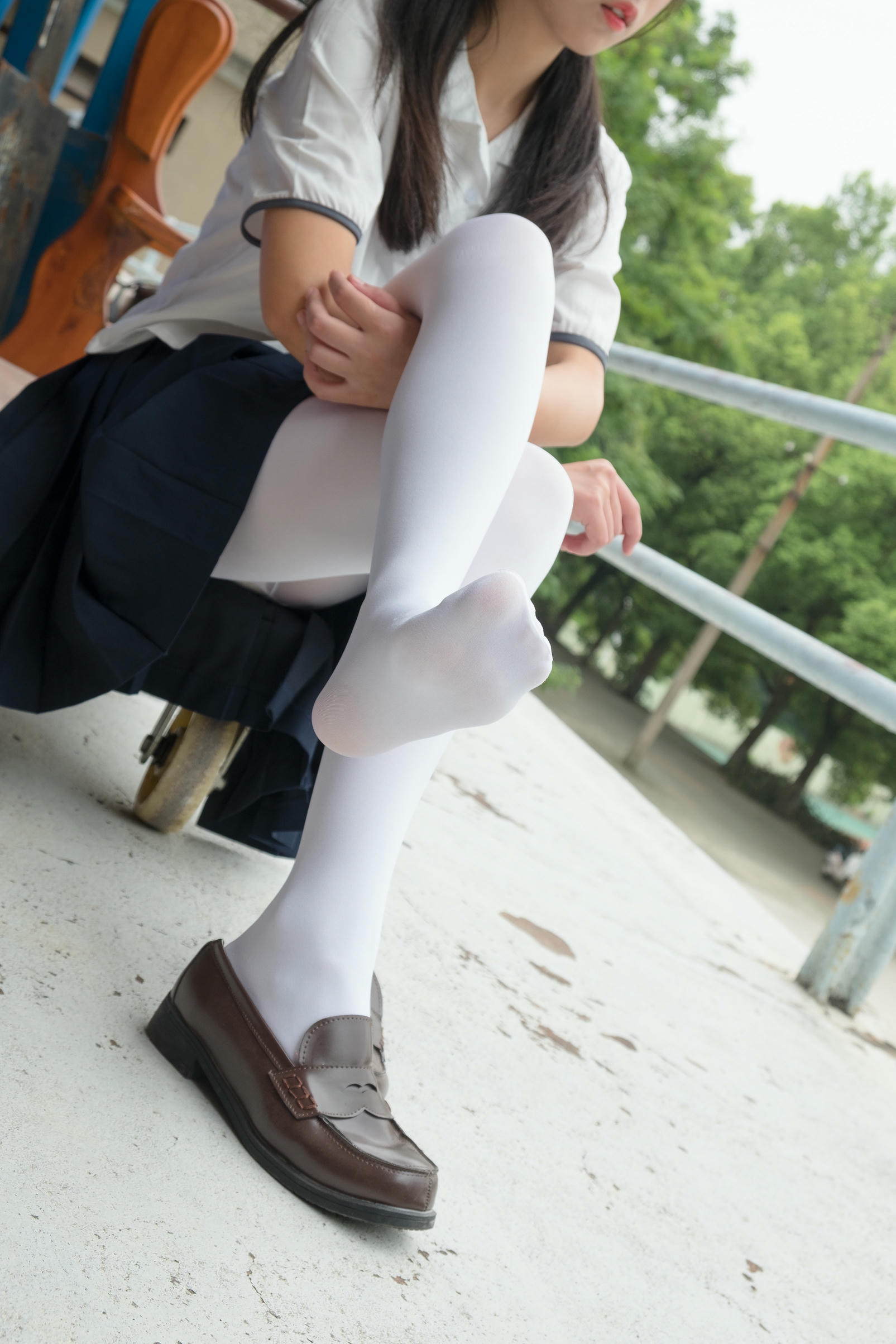 森萝财团 R15-034 户外白丝秀 [102P-696MB]_第3集