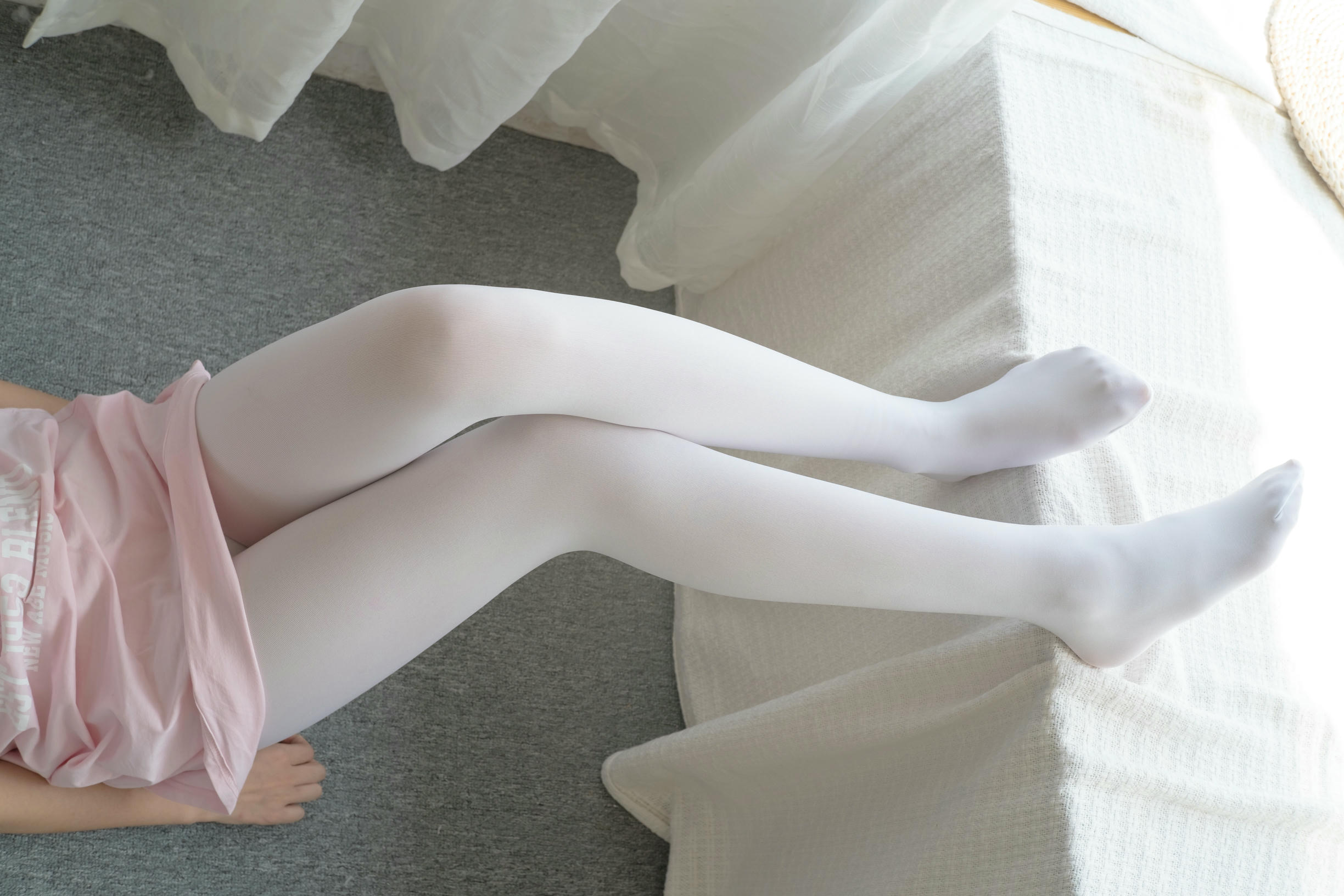森萝财团 R15-035 粉红少女白丝美足 [108P-639MB]_第1集