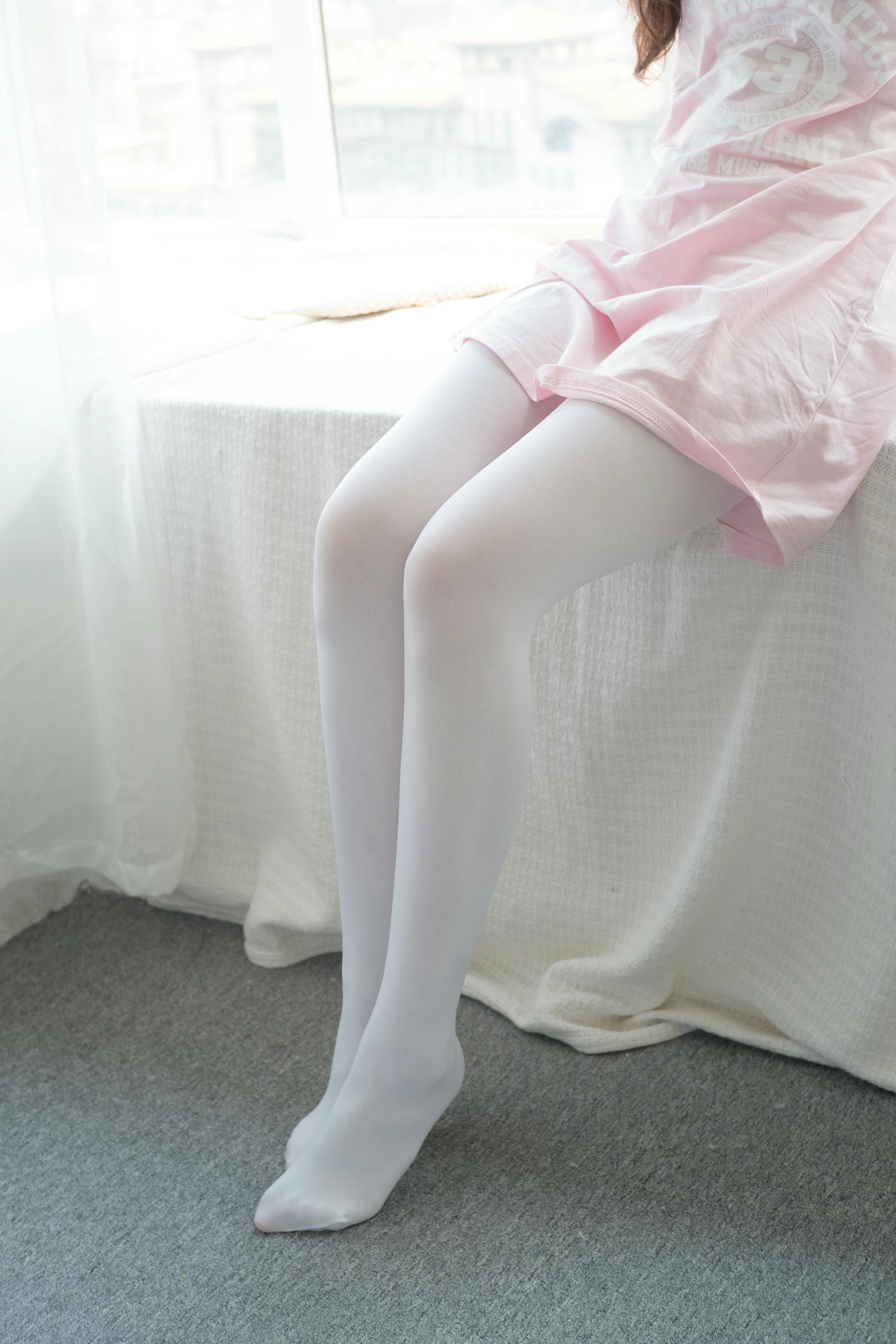 森萝财团 R15-035 粉红少女白丝美足 [108P-639MB]_第1集
