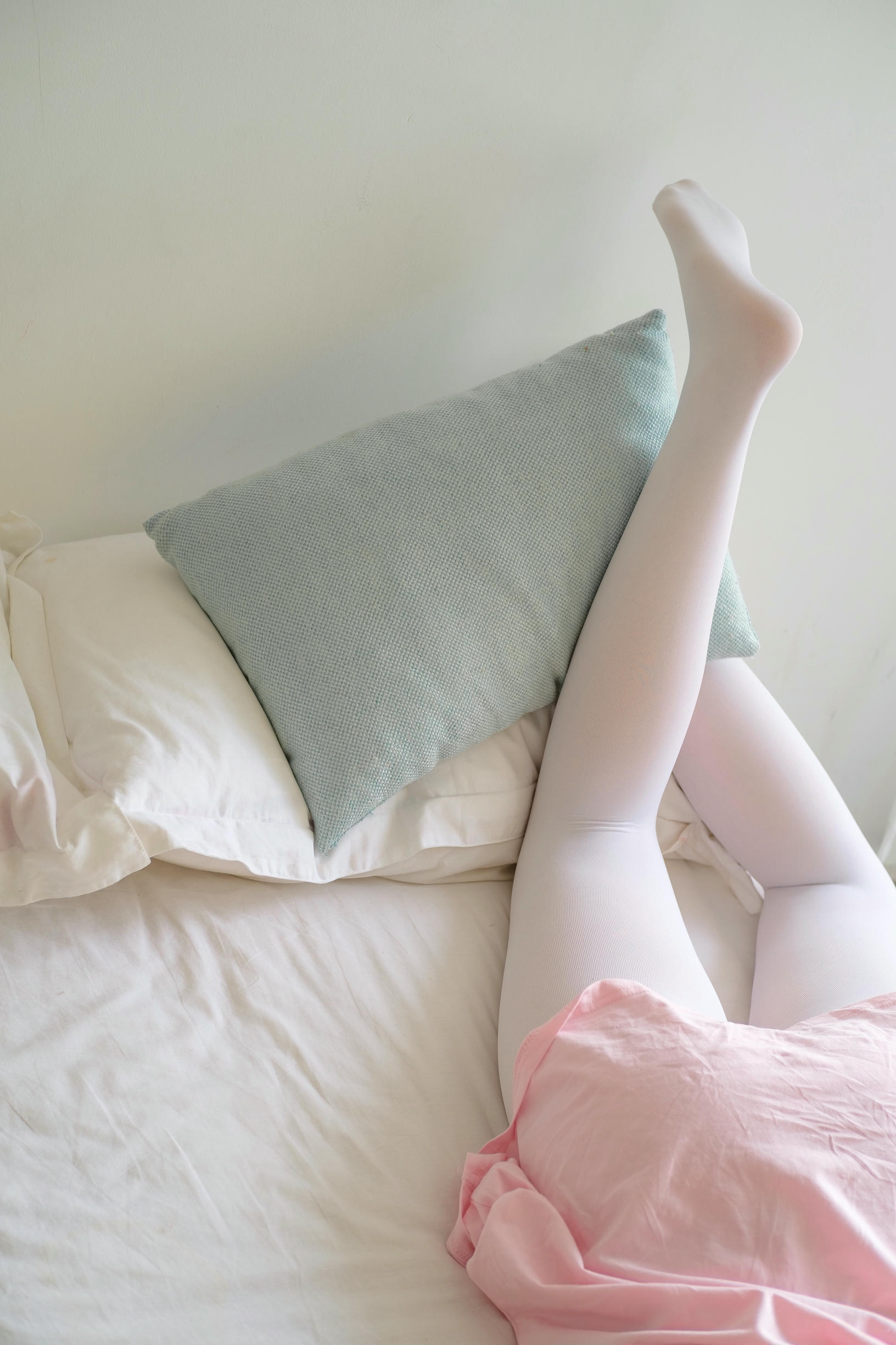 森萝财团 R15-035 粉红少女白丝美足 [108P-639MB]_第4集