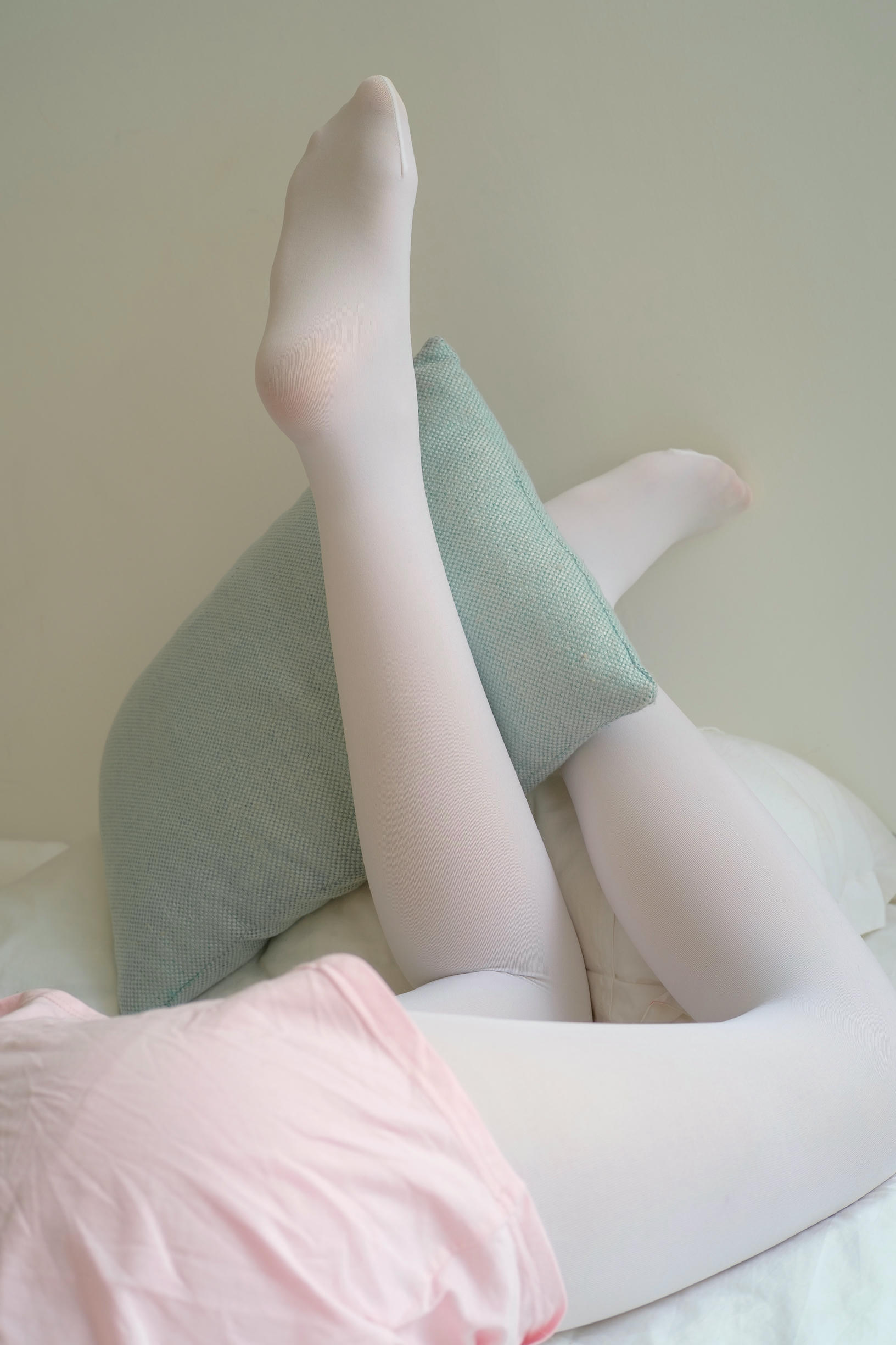 森萝财团 R15-035 粉红少女白丝美足 [108P-639MB]_第4集