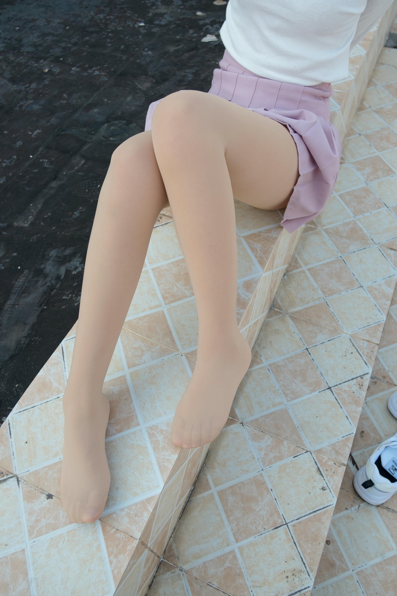 森萝财团 R15-038 肉丝大胸妹 [96P-606MB]_第3集