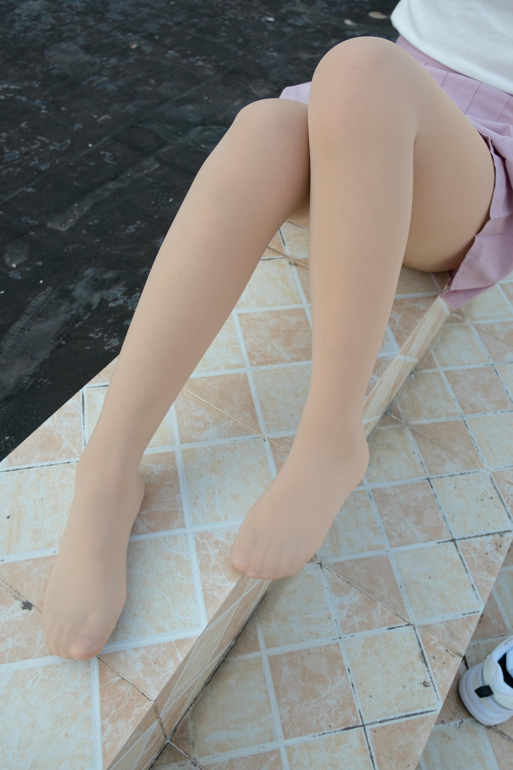 森萝财团 R15-038 肉丝大胸妹 [96P-606MB]_第3集
