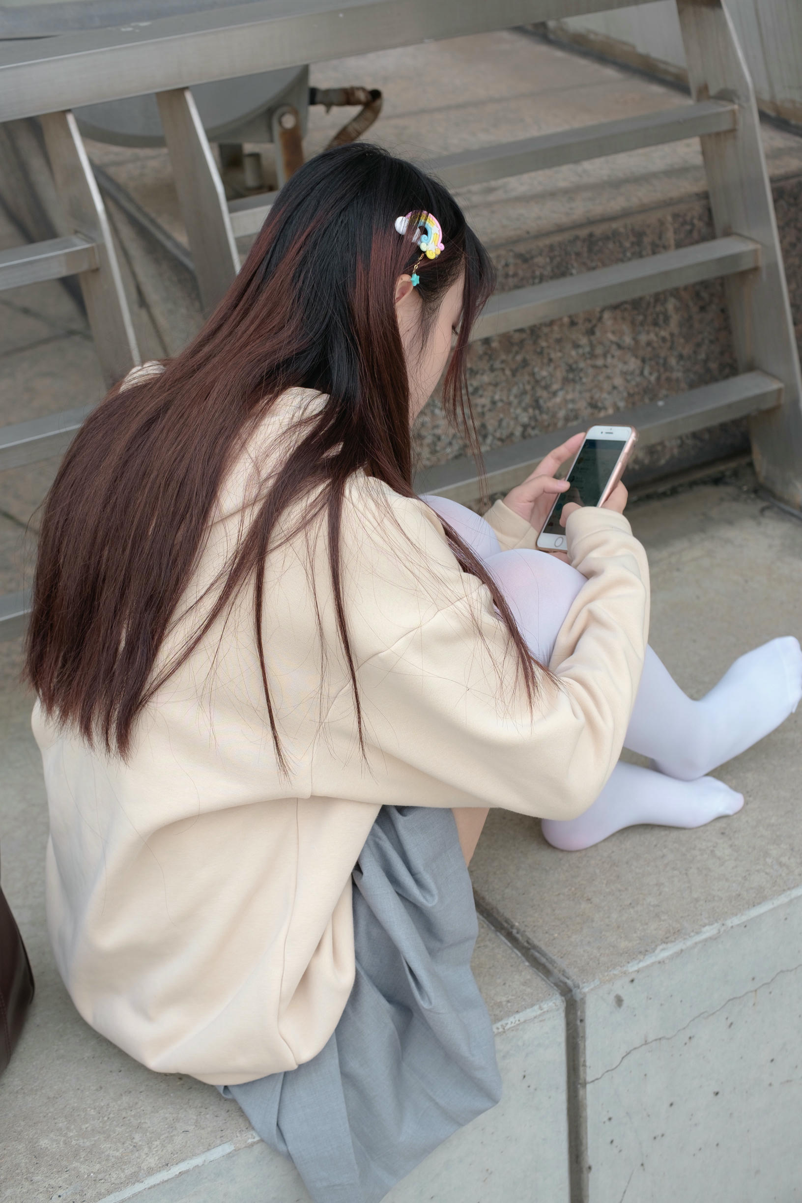 森萝财团 R15-040 户外白丝短裙 [131P-864MB]_第4集