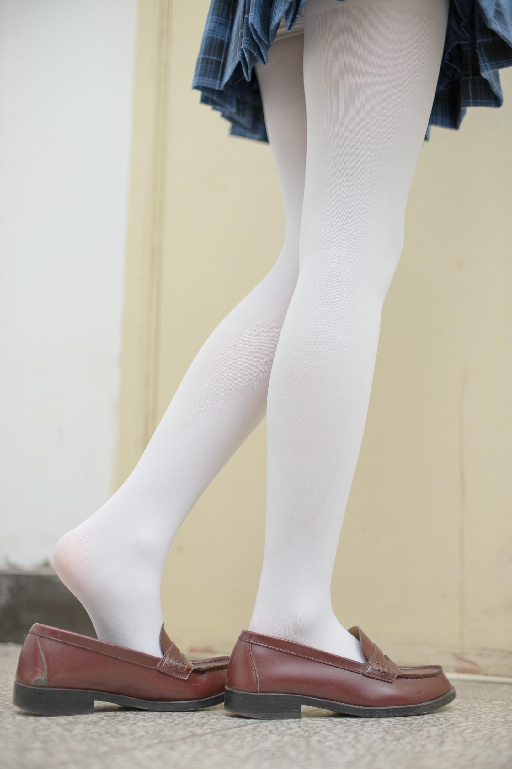 森萝财团 R15-044 白丝学妹 [94P-609MB]_第4集