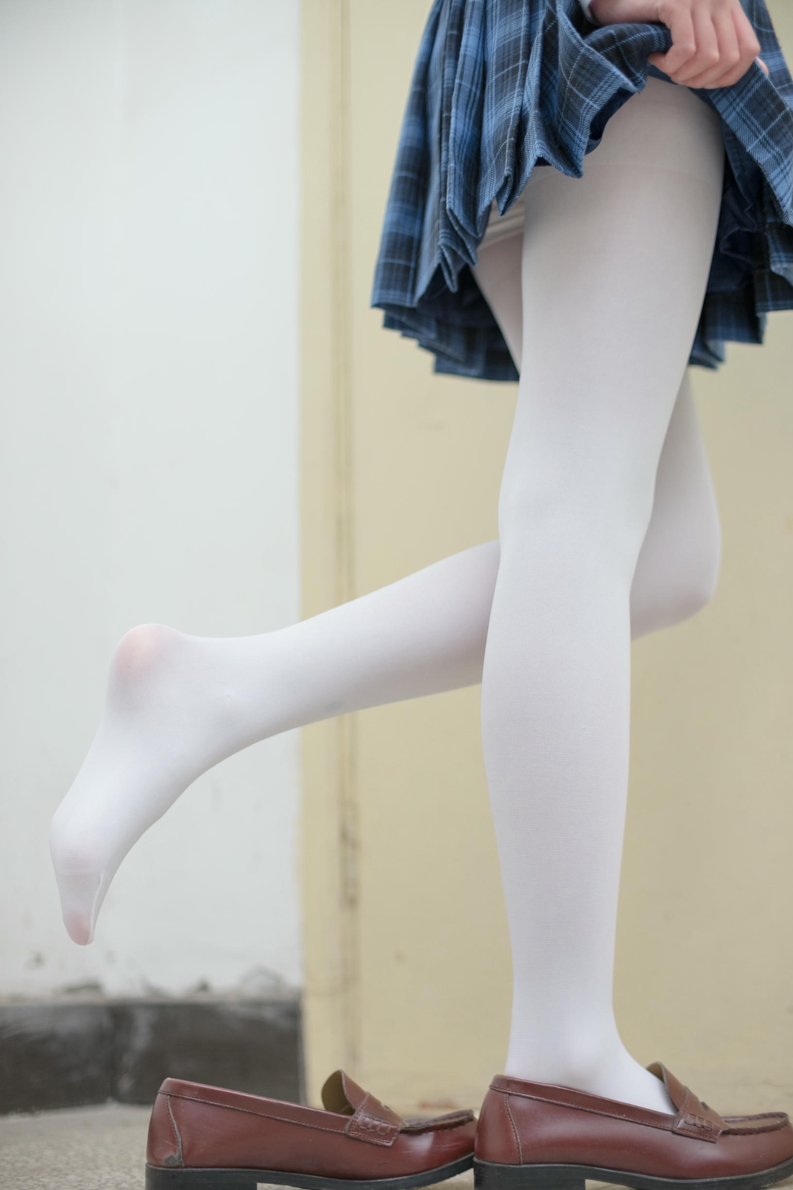 森萝财团 R15-044 白丝学妹 [94P-609MB]_第4集