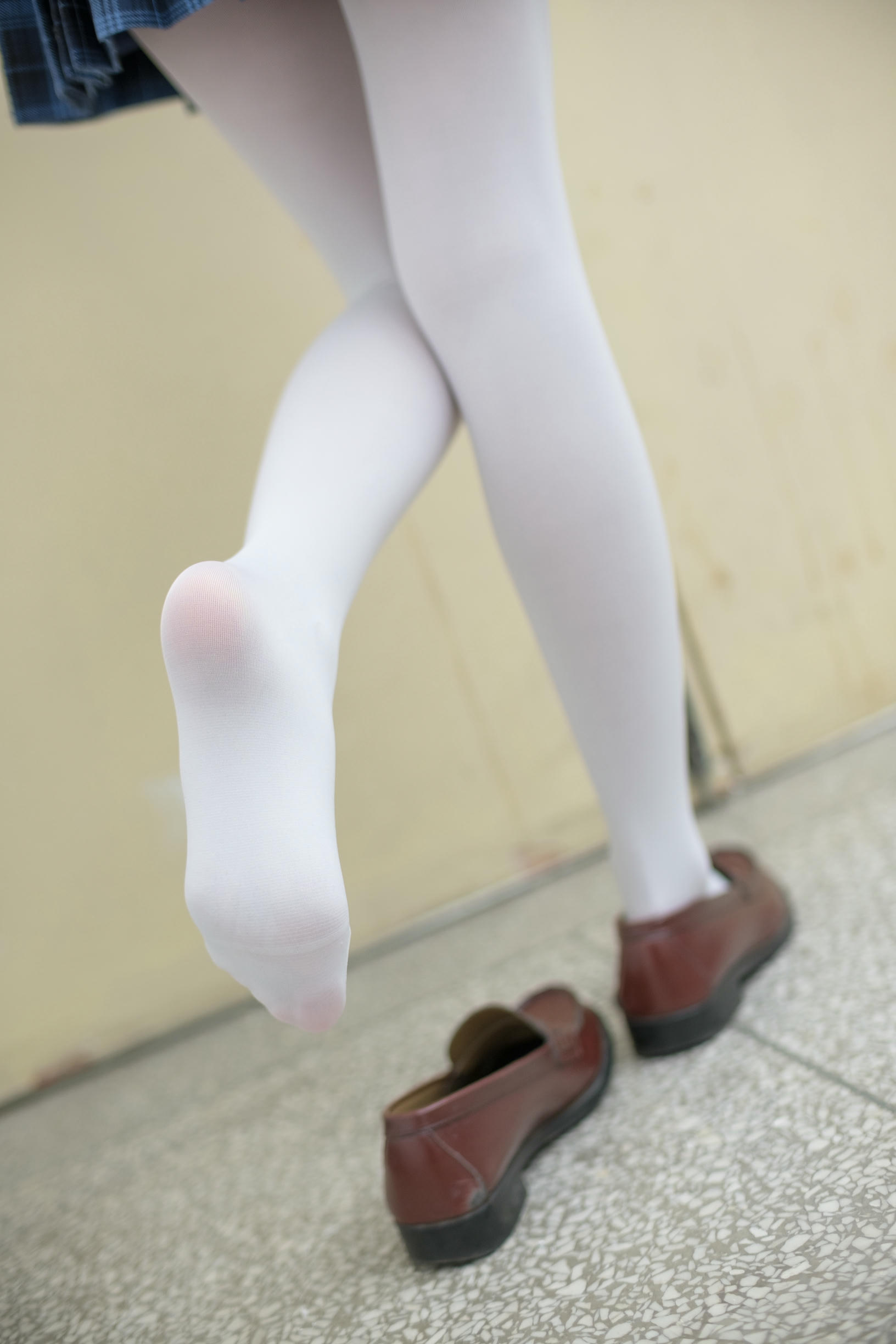 森萝财团 R15-044 白丝学妹 [94P-609MB]_第4集