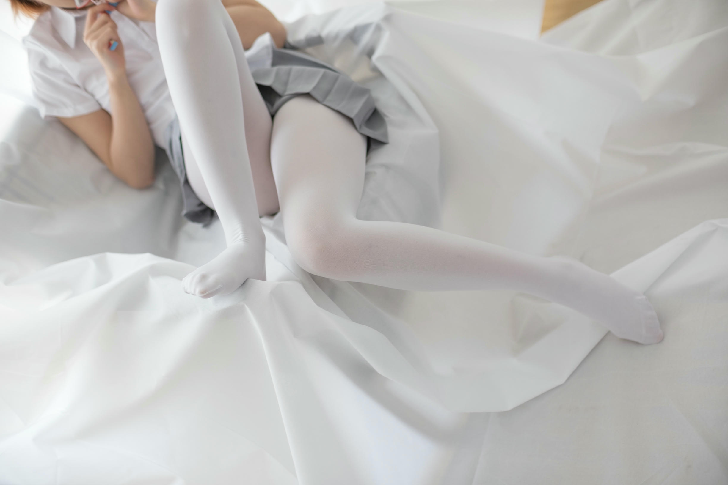 森萝财团 R15-045 白丝学妹休憩空间 [109P-545MB]_第3集