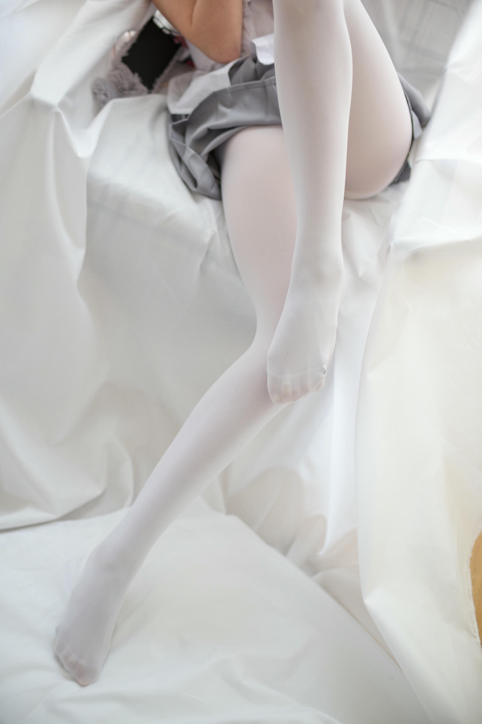 森萝财团 R15-045 白丝学妹休憩空间 [109P-545MB]_第4集